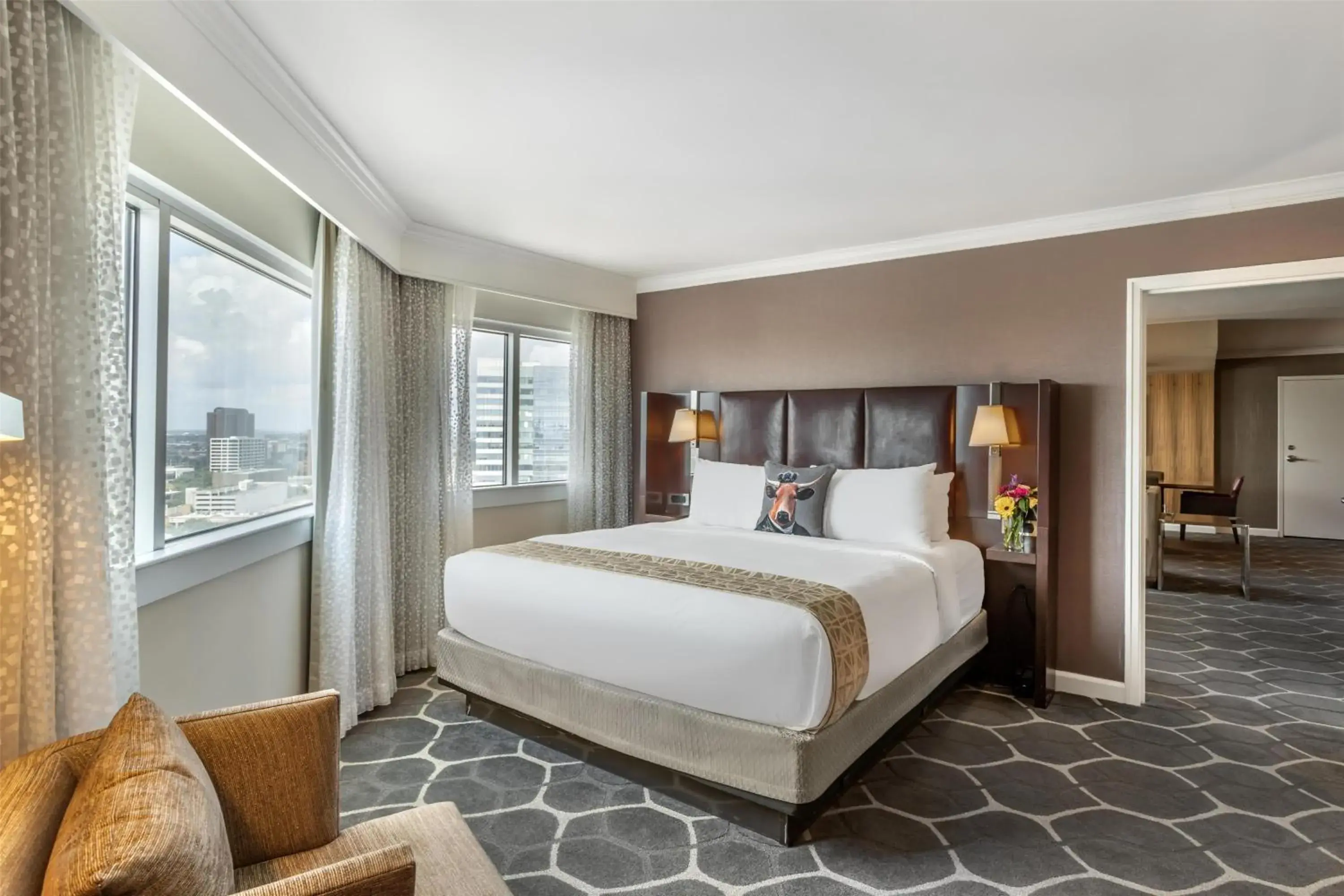 Photo of the whole room, Bed in The Royal Sonesta Houston Galleria Photo of the whole room, Bed in The Royal Sonesta Houston Galleria