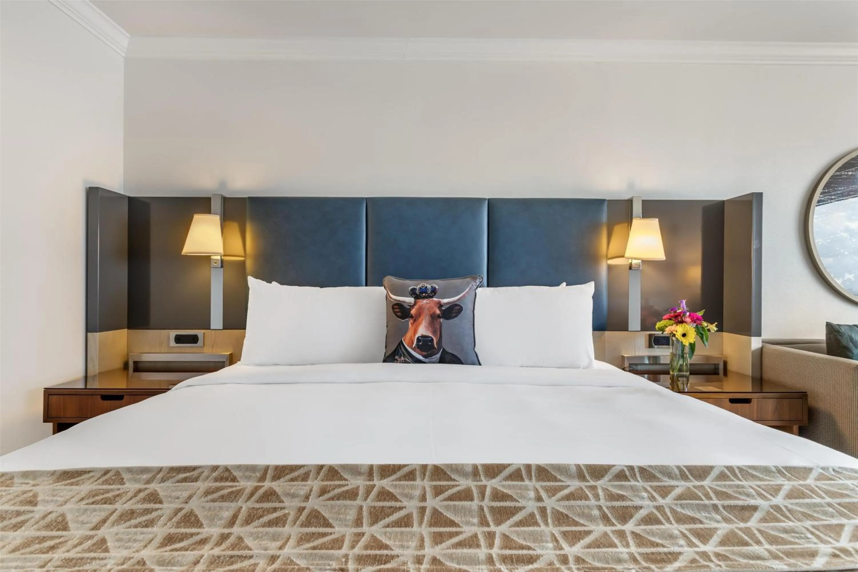 Bedroom, Bed in The Royal Sonesta Houston Galleria