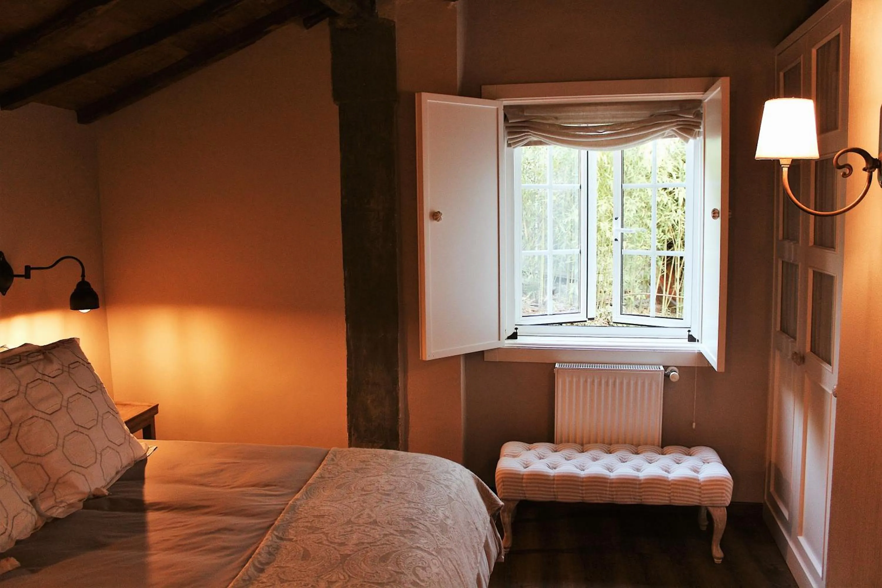 Bedroom in Eco Hotel Nos