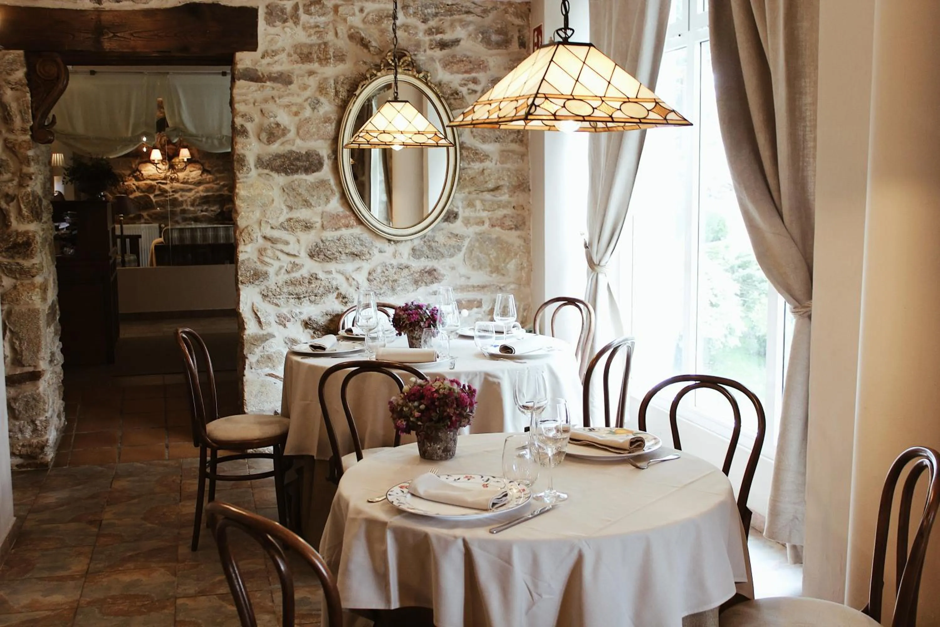 Dining area in Eco Hotel Nos