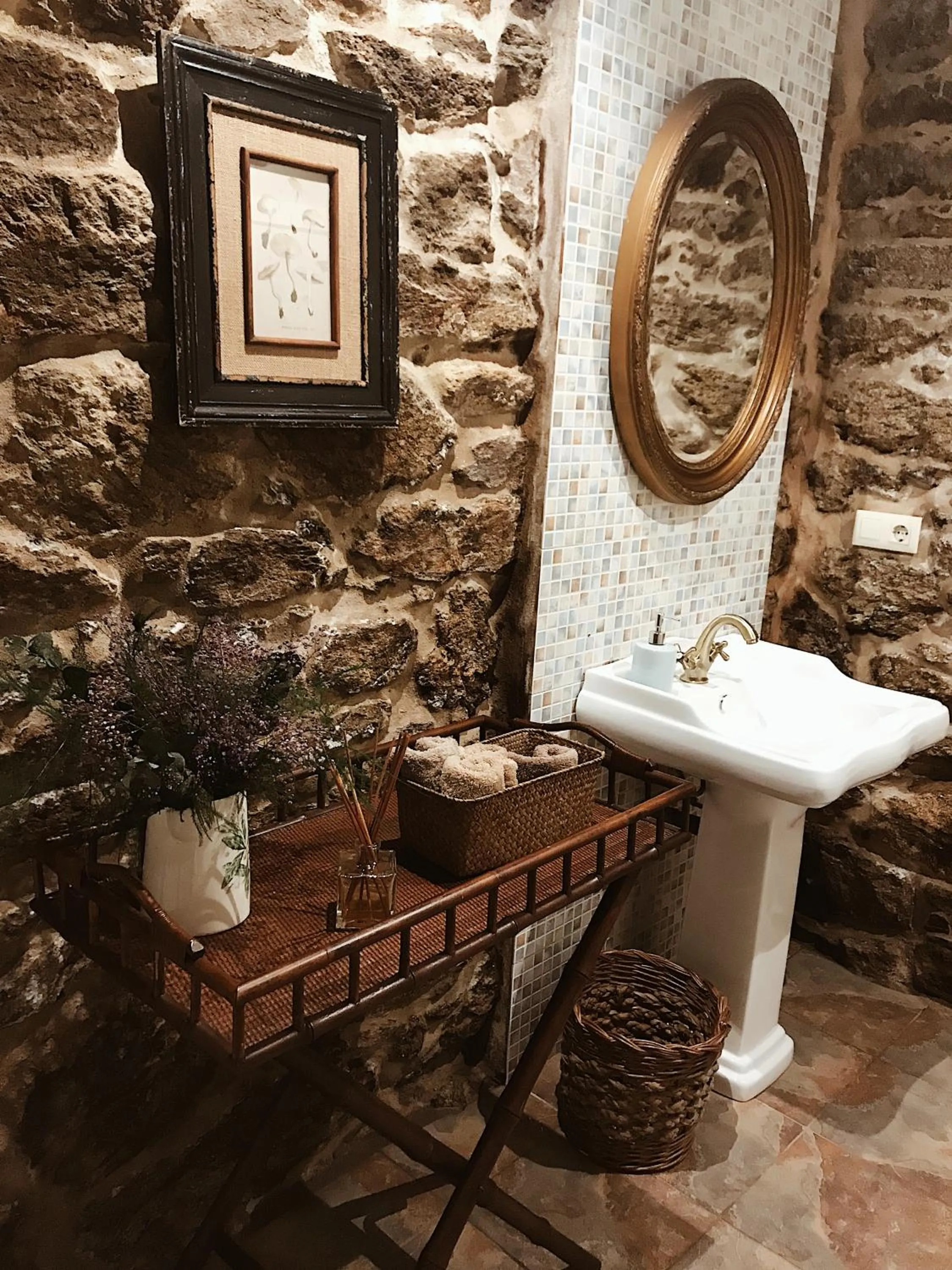 Public Bath in Eco Hotel Nos