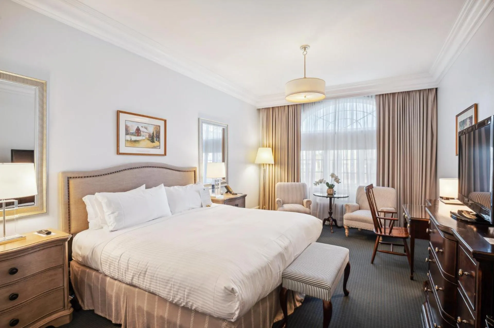 Bedroom, Bed in Avon Old Farms Hotel