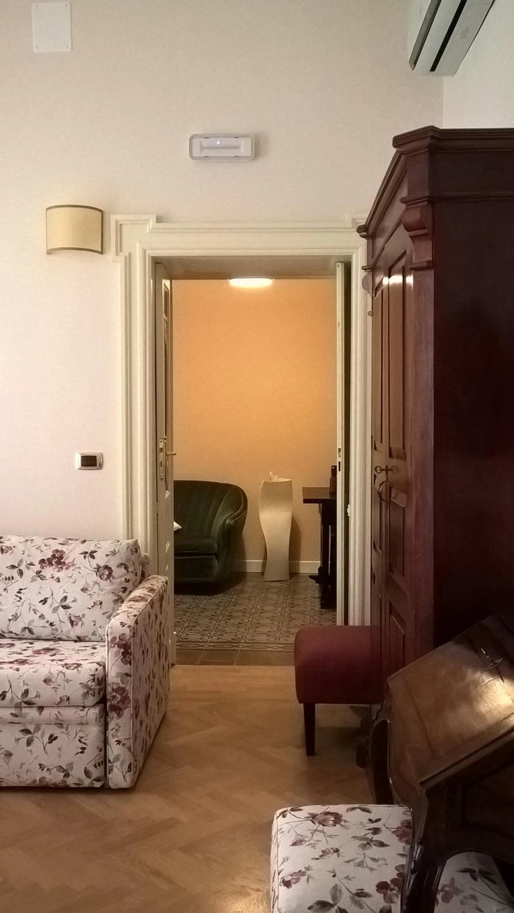 Seating area, Bed in B&B Casa D'alleri