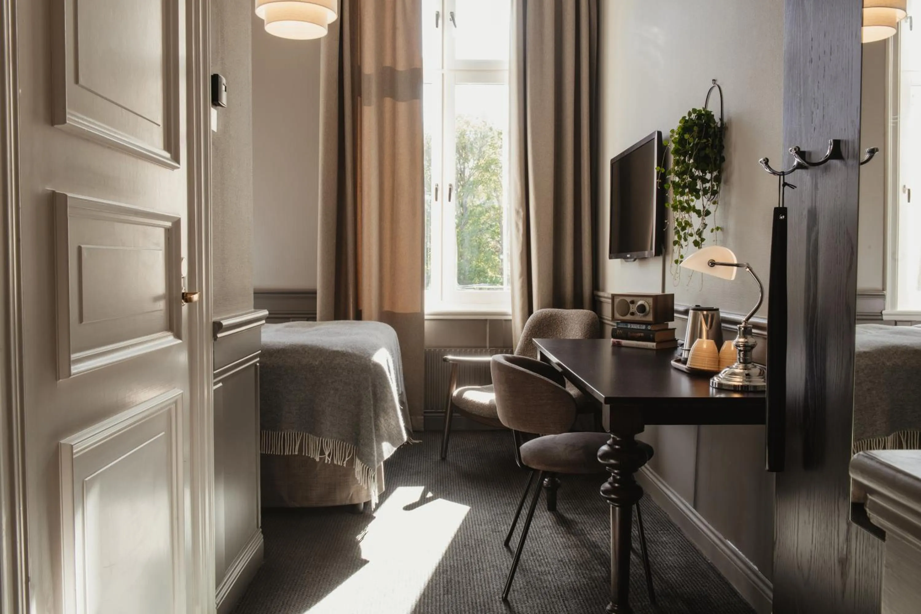 Bedroom in Home Hotel Post