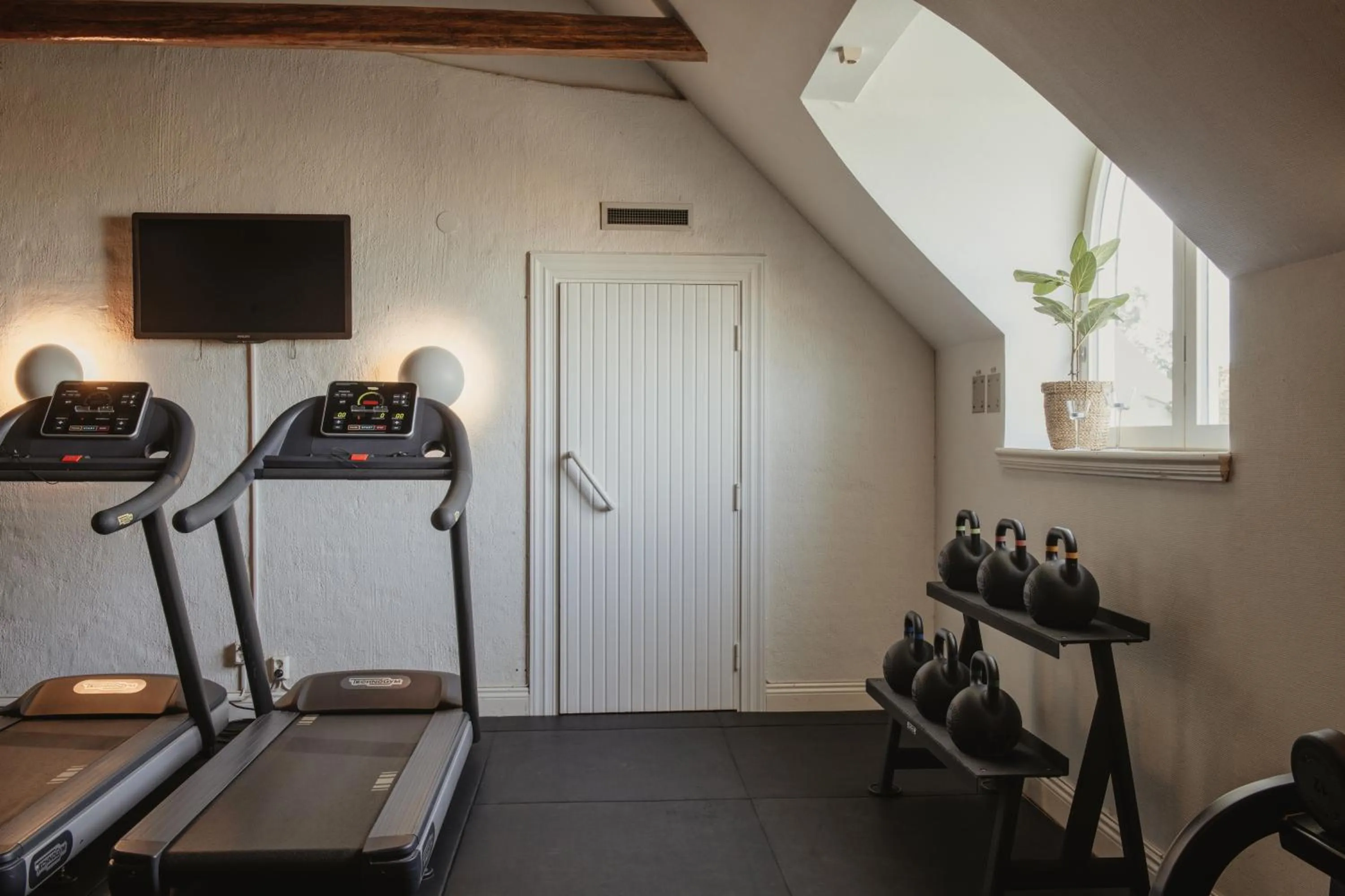Fitness centre/facilities in Home Hotel Post