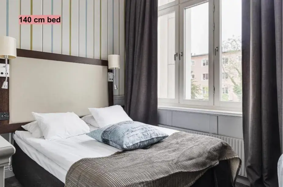 Compact Double Room in Home Hotel Post Compact Double Room in Home Hotel Post