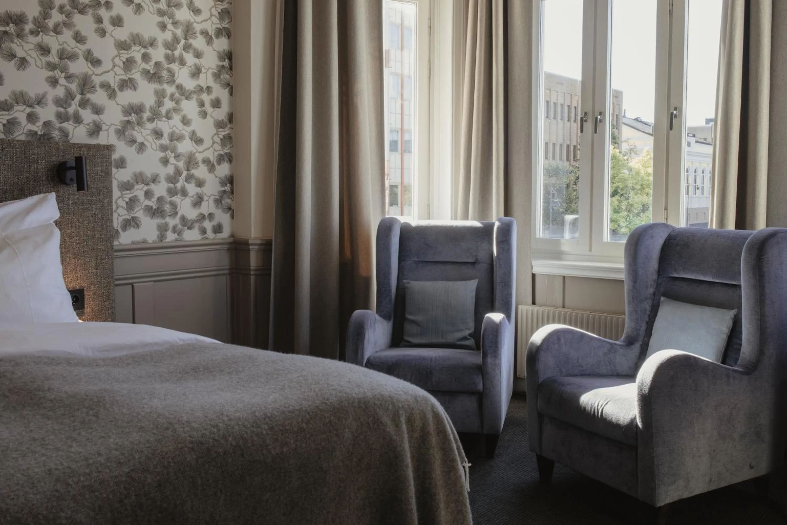 Bedroom, Bed in Home Hotel Post