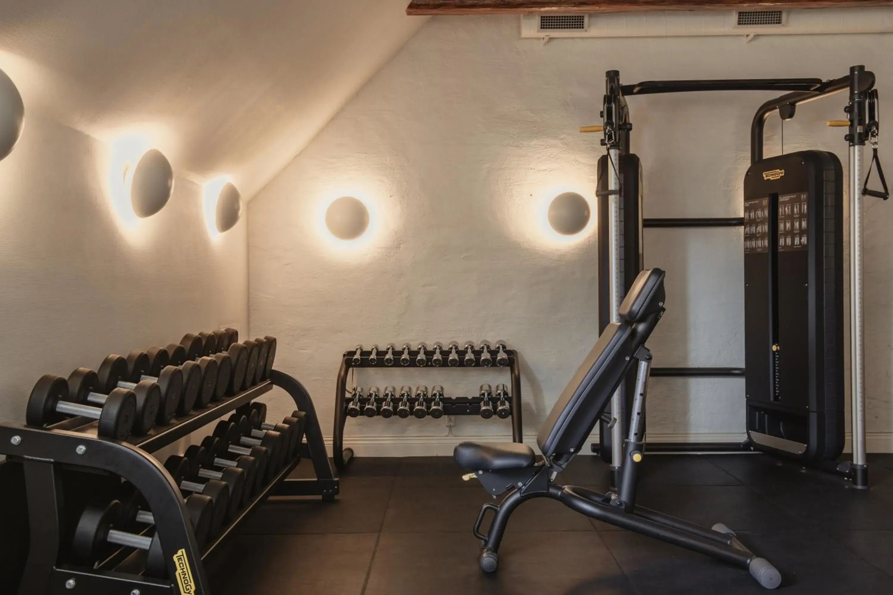 Fitness centre/facilities in Home Hotel Post Fitness centre/facilities in Home Hotel Post