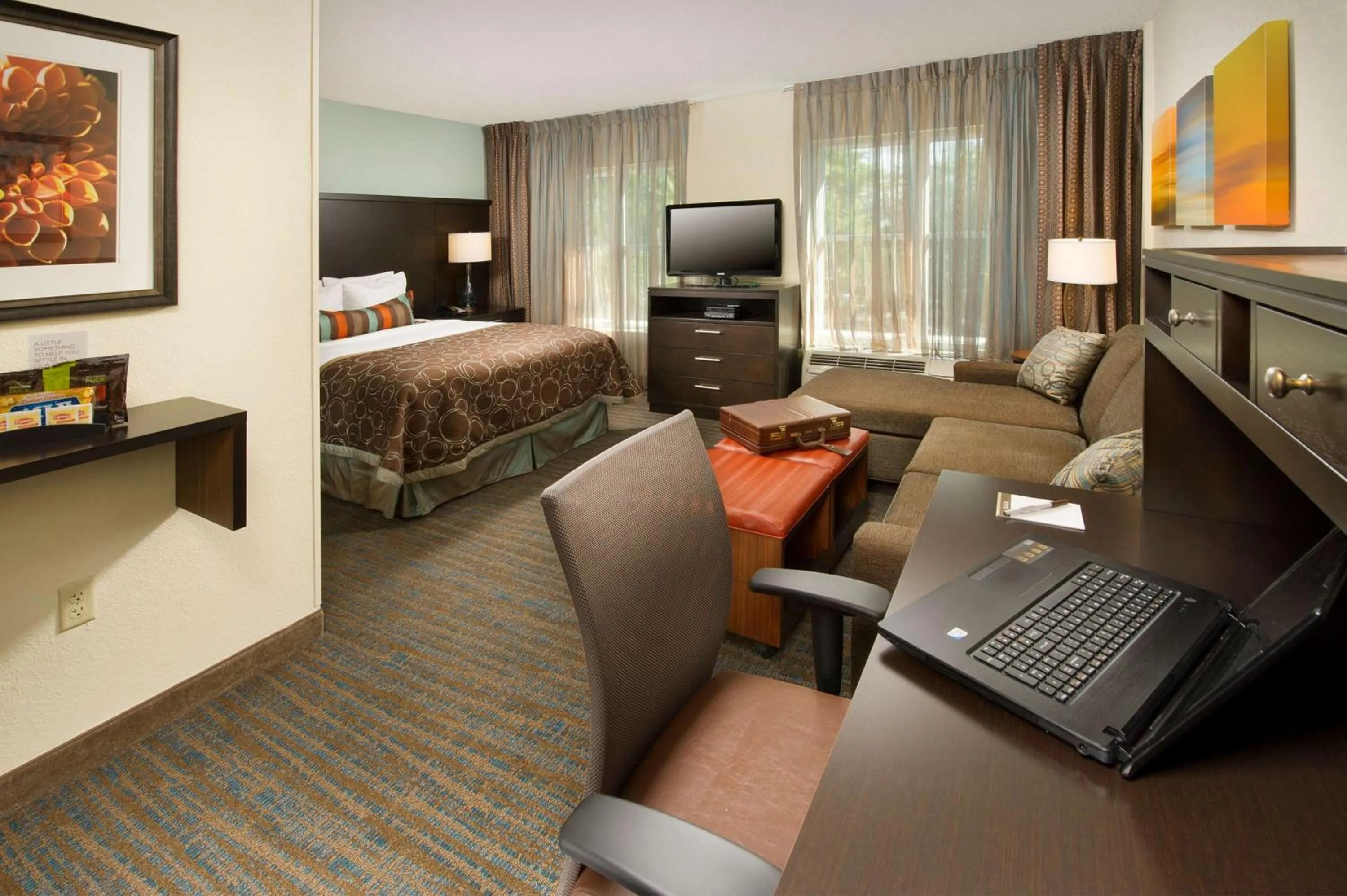 TV and multimedia, Bed in Sonesta ES Suites Atlanta Alpharetta Avalon