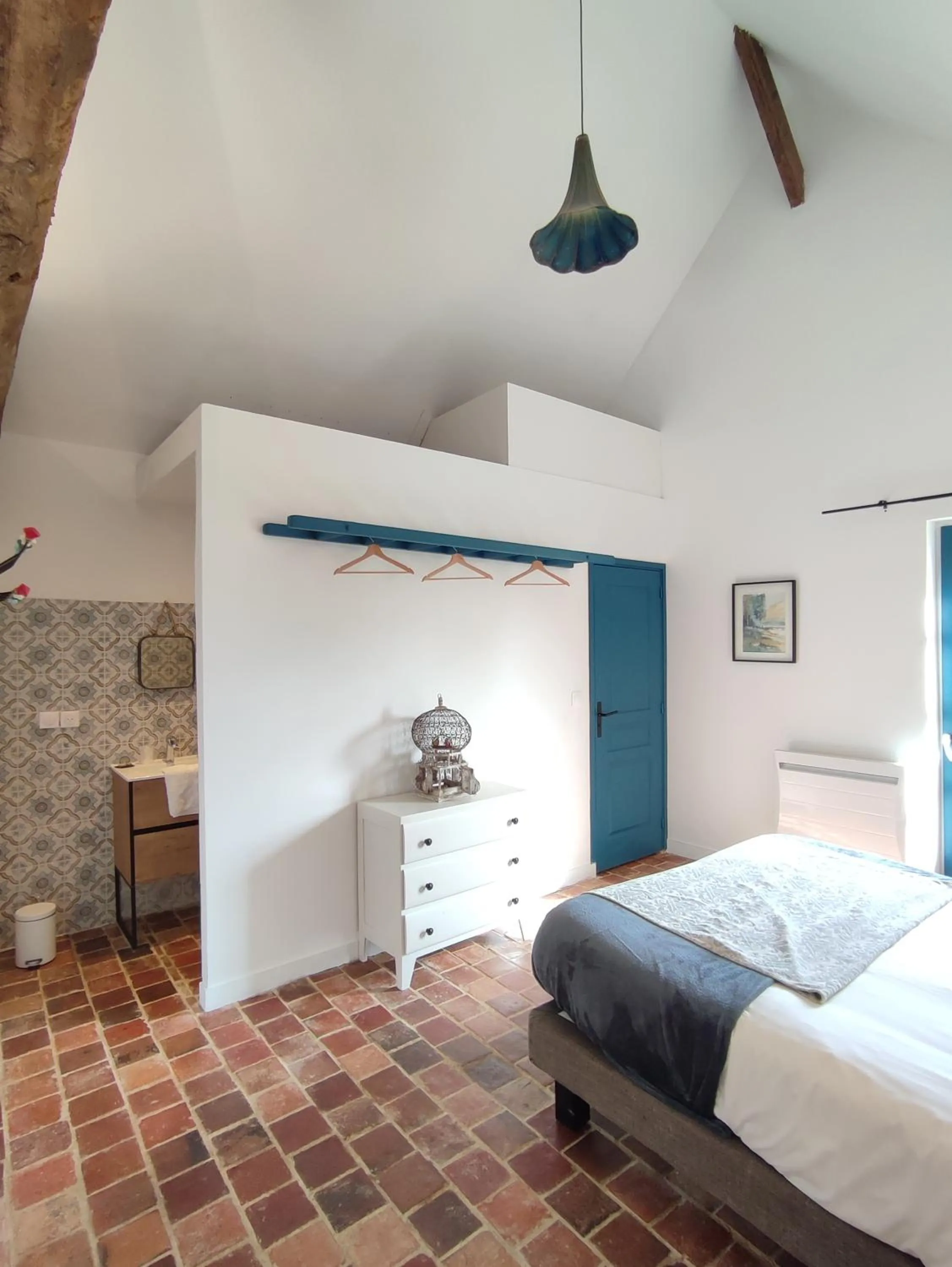 Photo of the whole room, Bed in Le Pré Doré