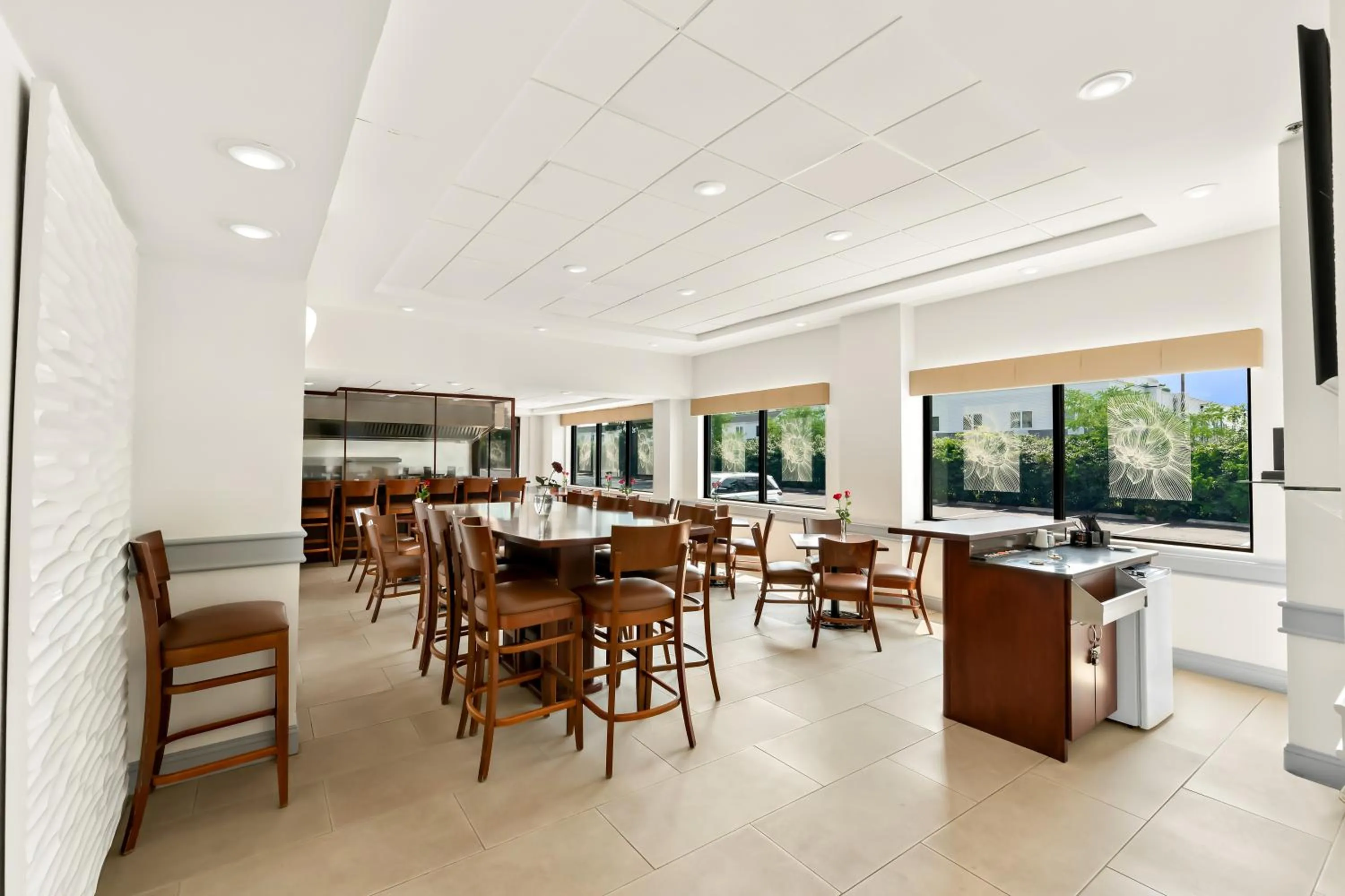 Seating area in Sonesta Essential Atlantic City West