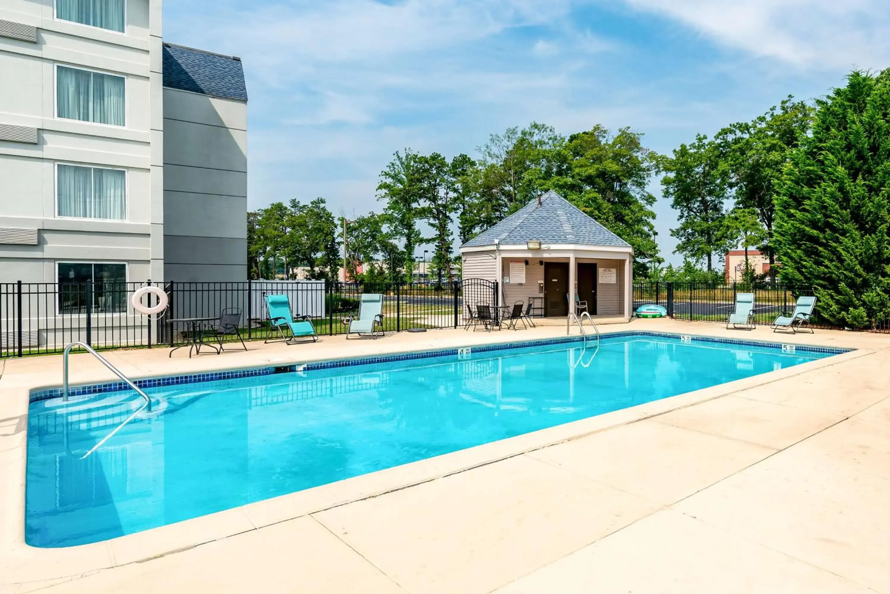 Pool view in Sonesta Essential Atlantic City West Pool view in Sonesta Essential Atlantic City West