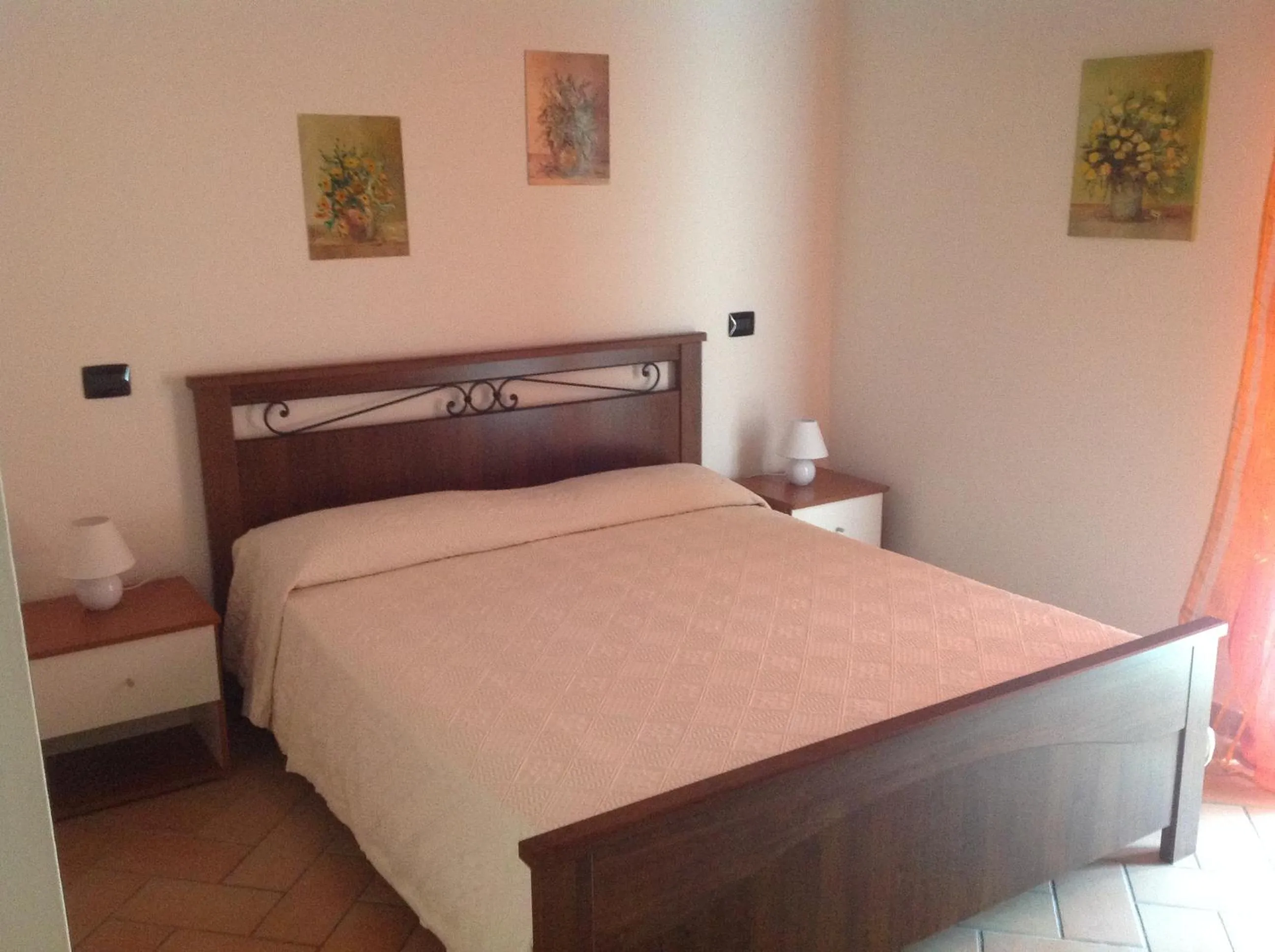 Photo of the whole room, Bed in B&B Smile