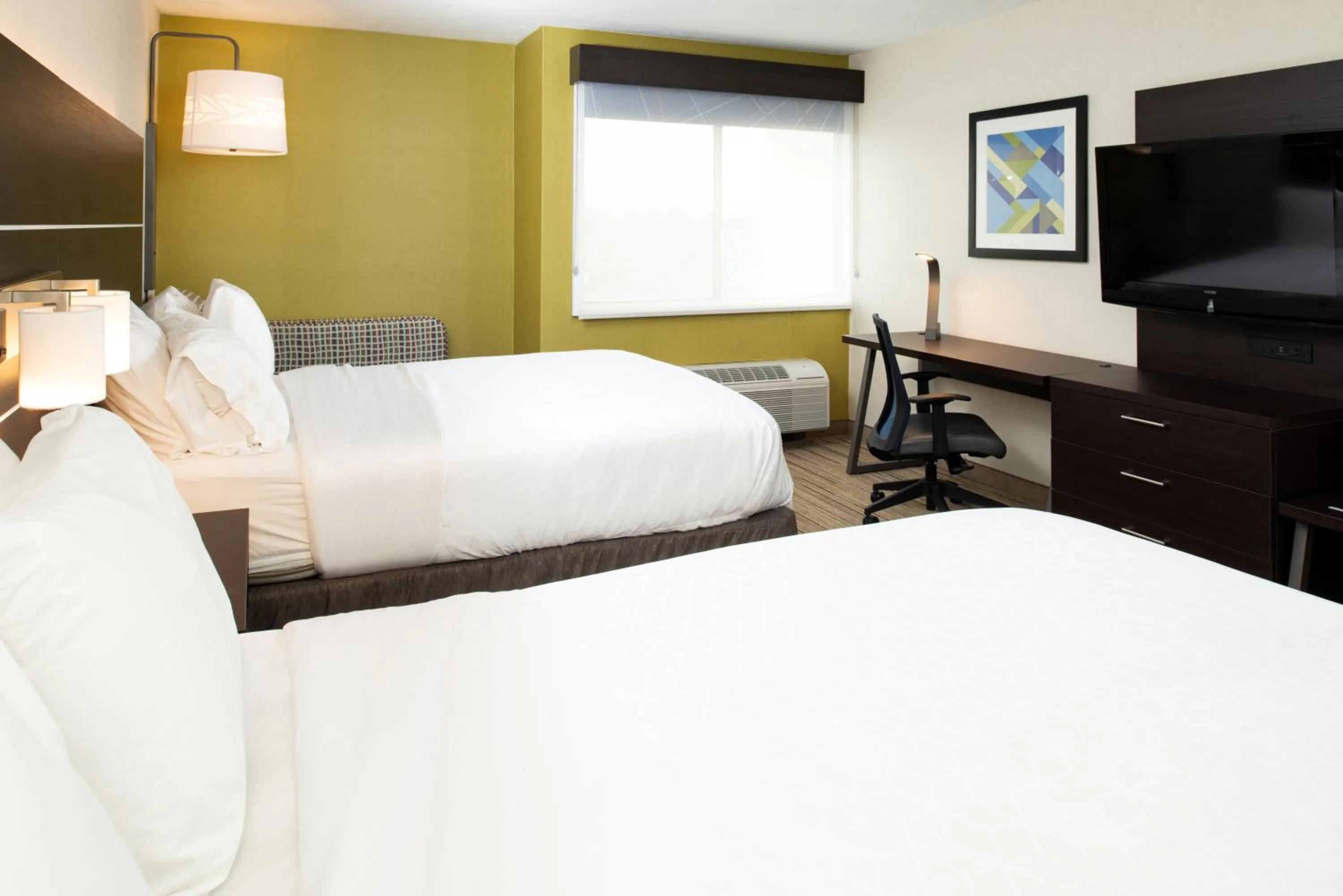 Bedroom, Bed in Holiday Inn Express Cincinnati West by IHG