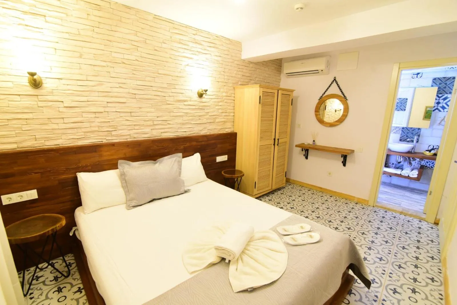 Photo of the whole room, Bed in Micel Otel Alacati