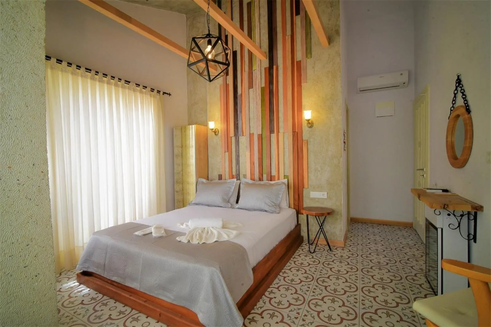 Photo of the whole room, Bed in Micel Otel Alacati