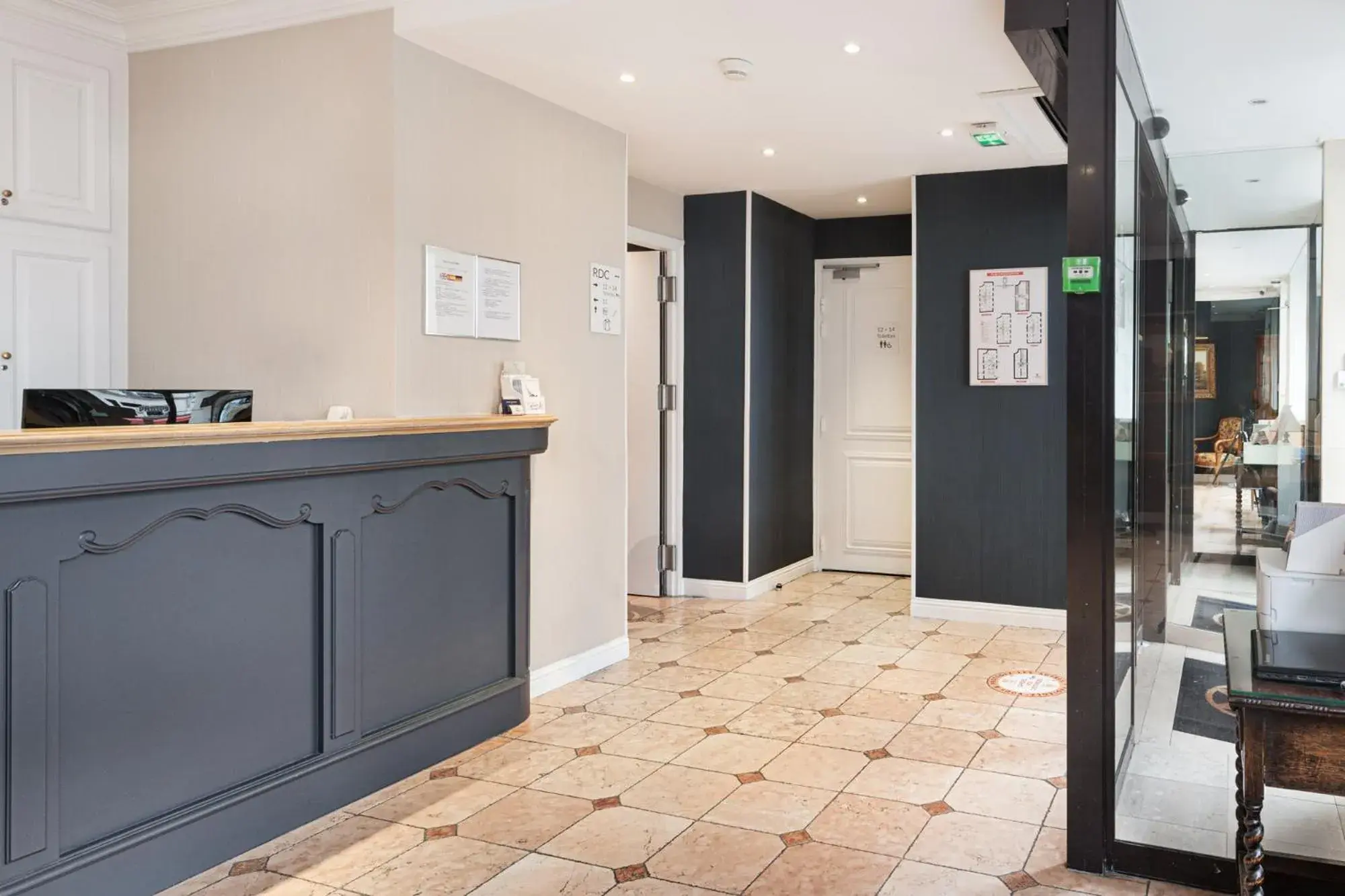 Property building in Courcelles Médéric Property building in Courcelles Médéric