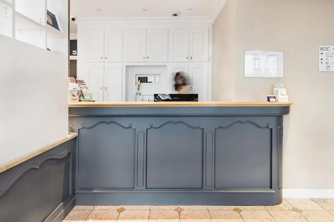 Lobby or reception in Courcelles Médéric Lobby or reception in Courcelles Médéric