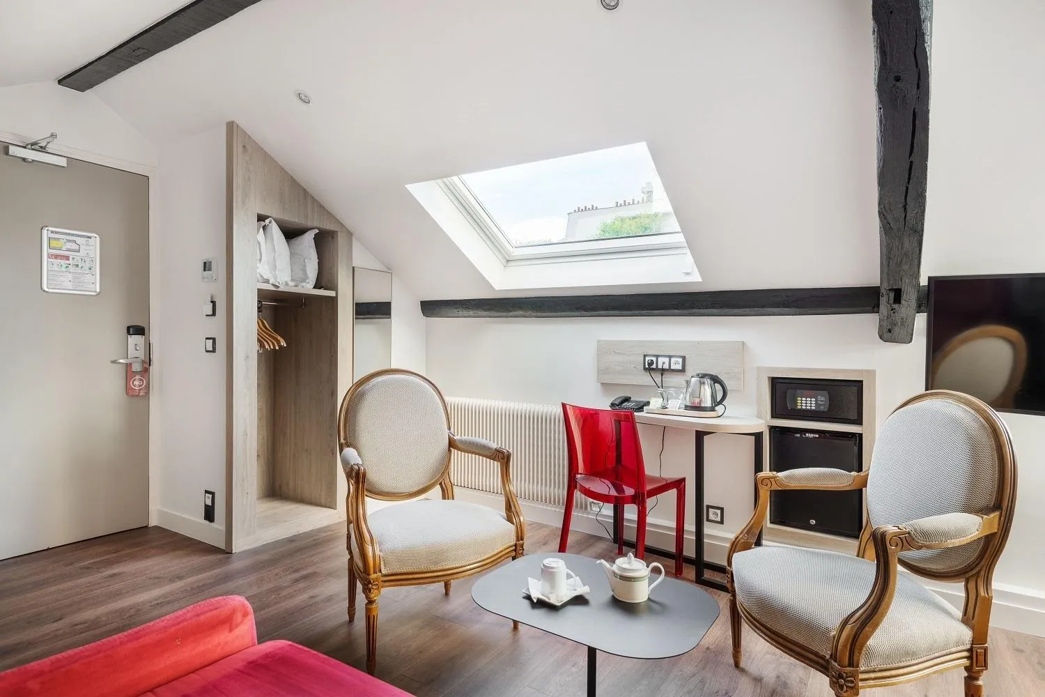 Seating area in Courcelles Médéric