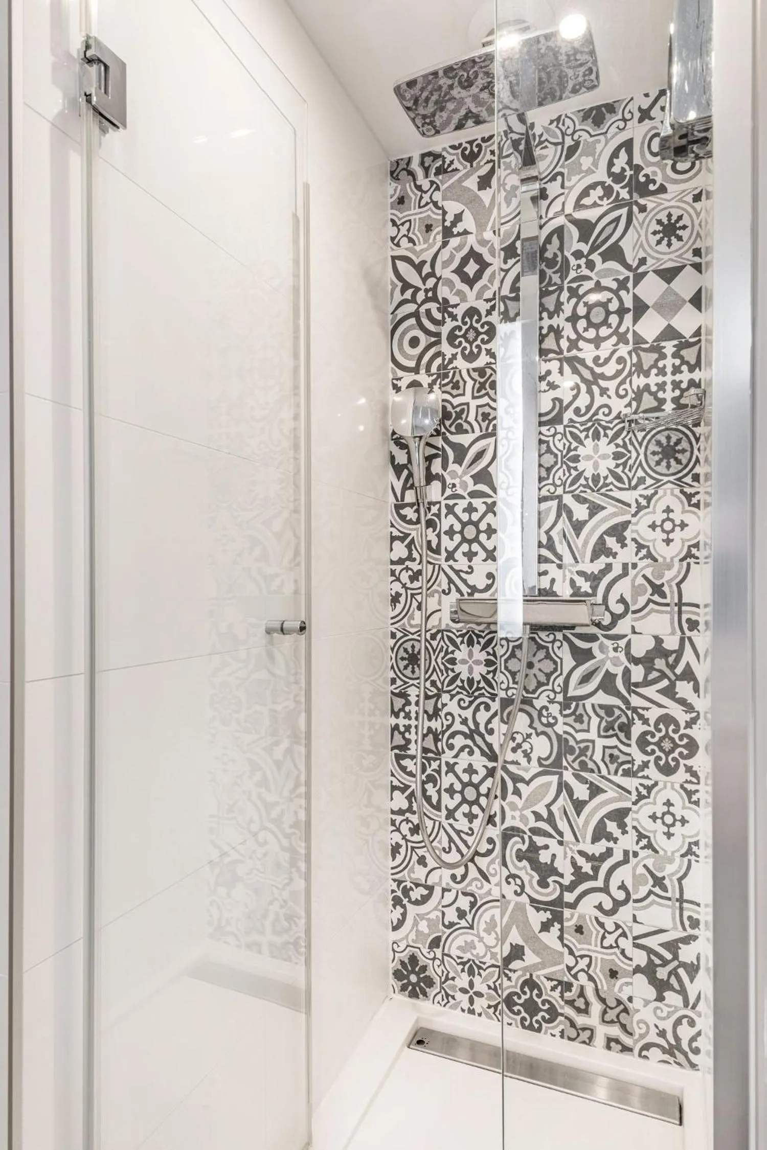 Shower in Courcelles Médéric