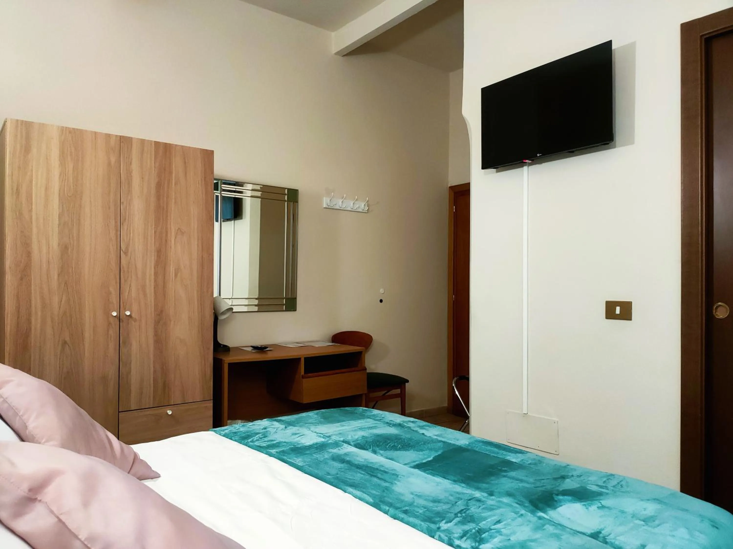 Bedroom, Bed in Hotel Il Boschetto