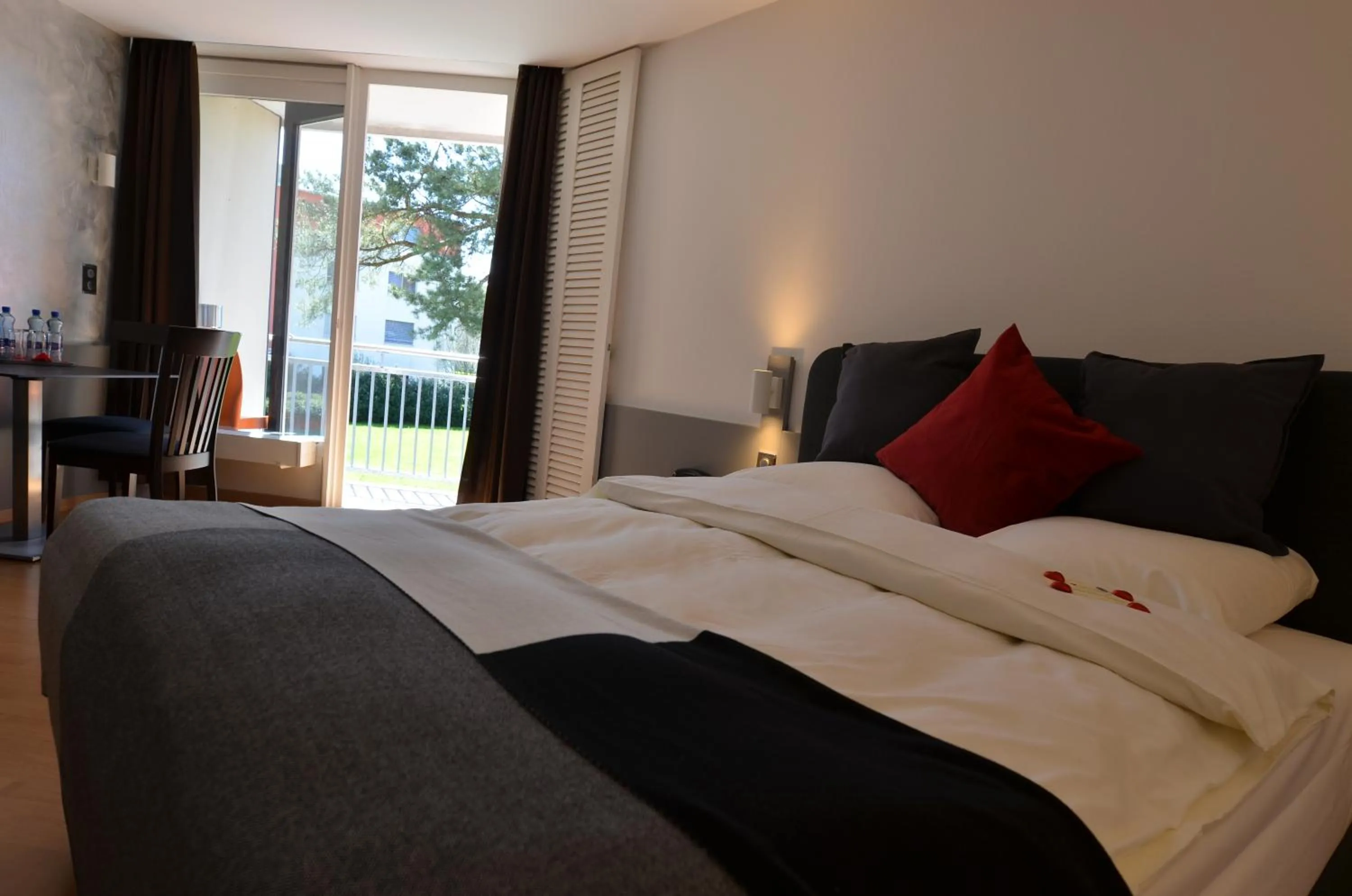 Bed in Hotel Egerkingen, idealer Zwischenstopp