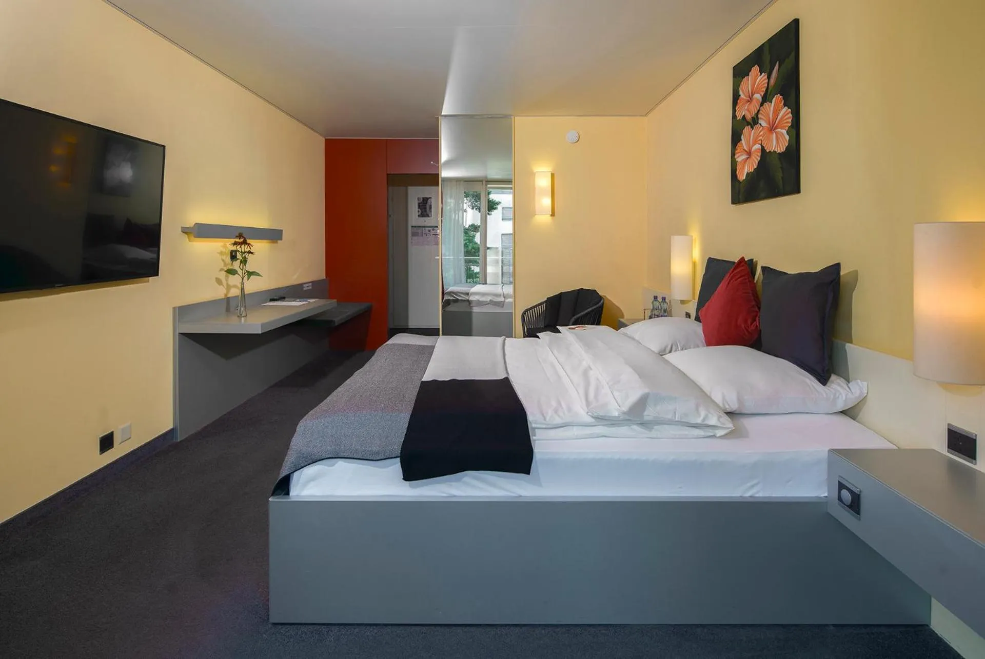 Bedroom, Bed in Hotel Egerkingen, idealer Zwischenstopp