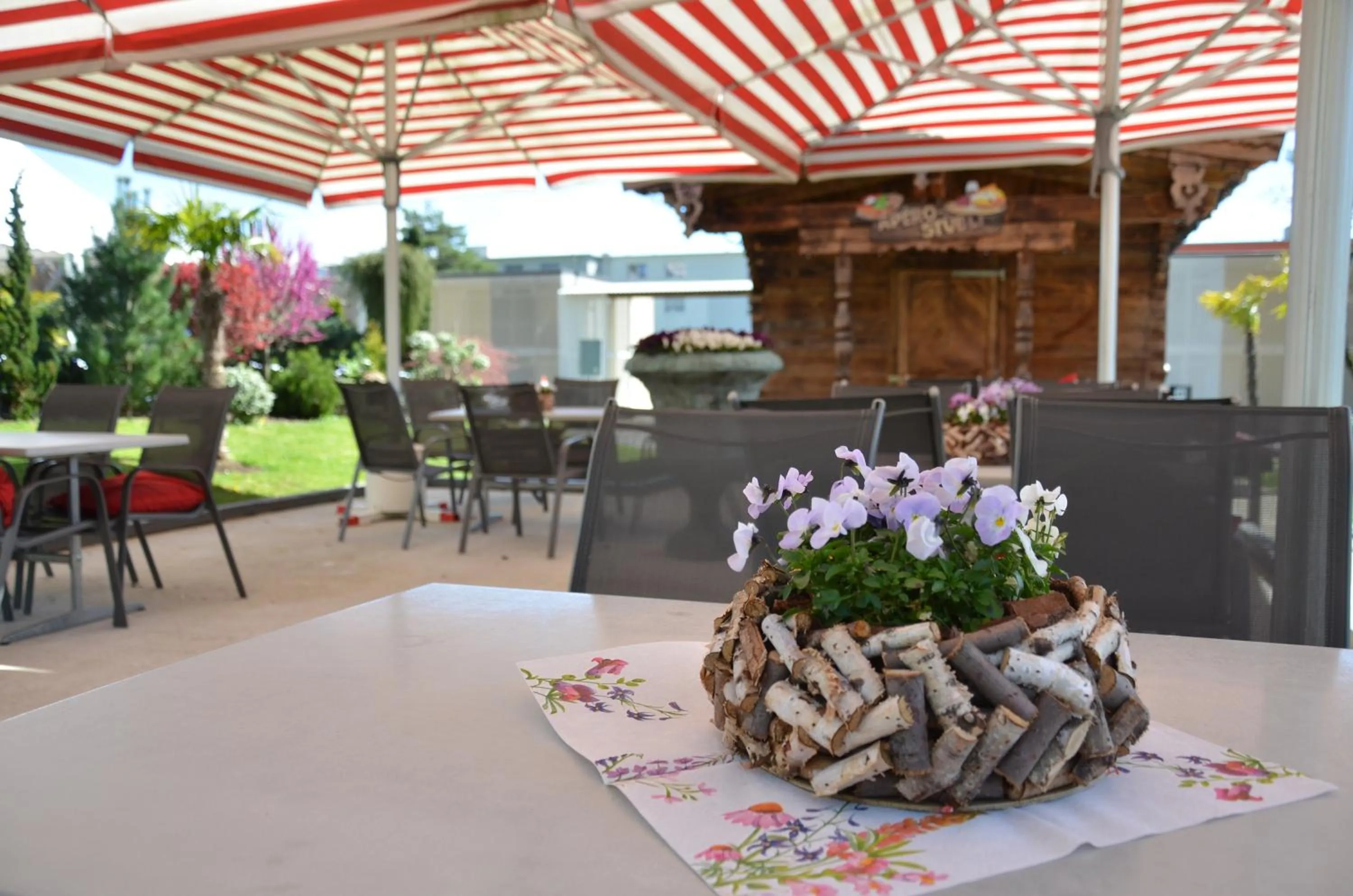 Garden view in Hotel Egerkingen, idealer Zwischenstopp