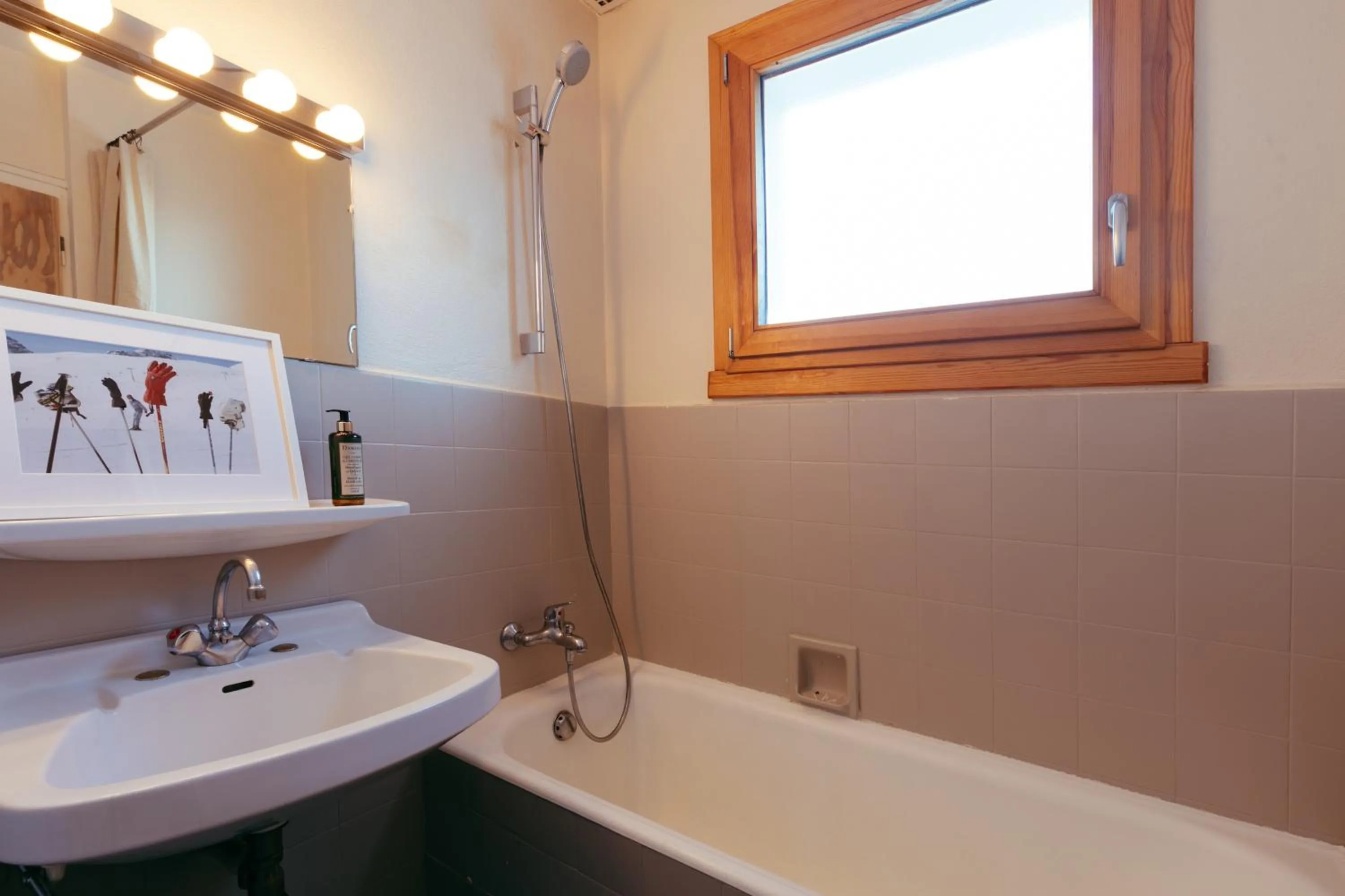 Bathroom in Hôtel Le Caprice Des Neiges Combloux