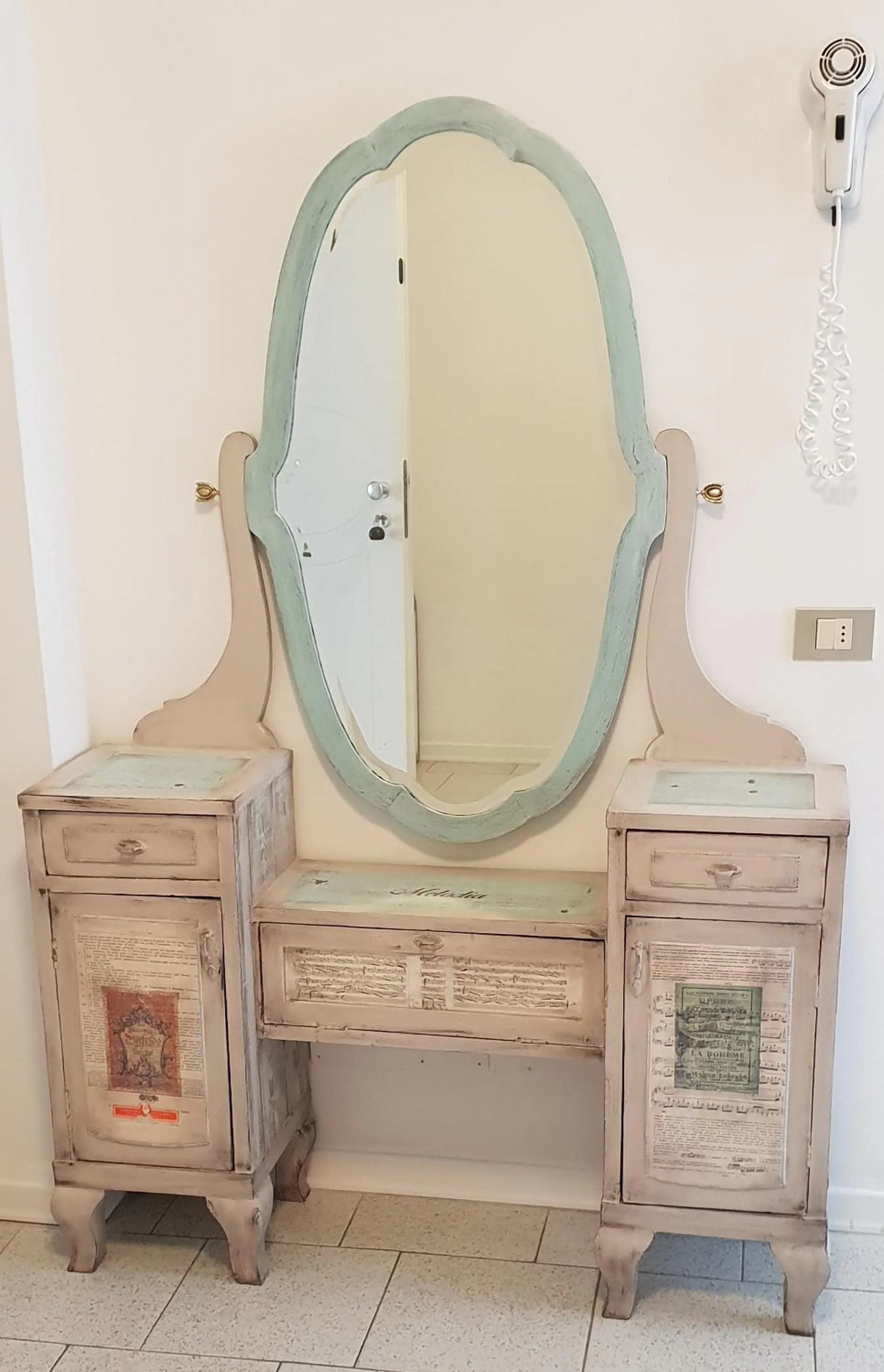 furniture in Hotel Villa Esedra