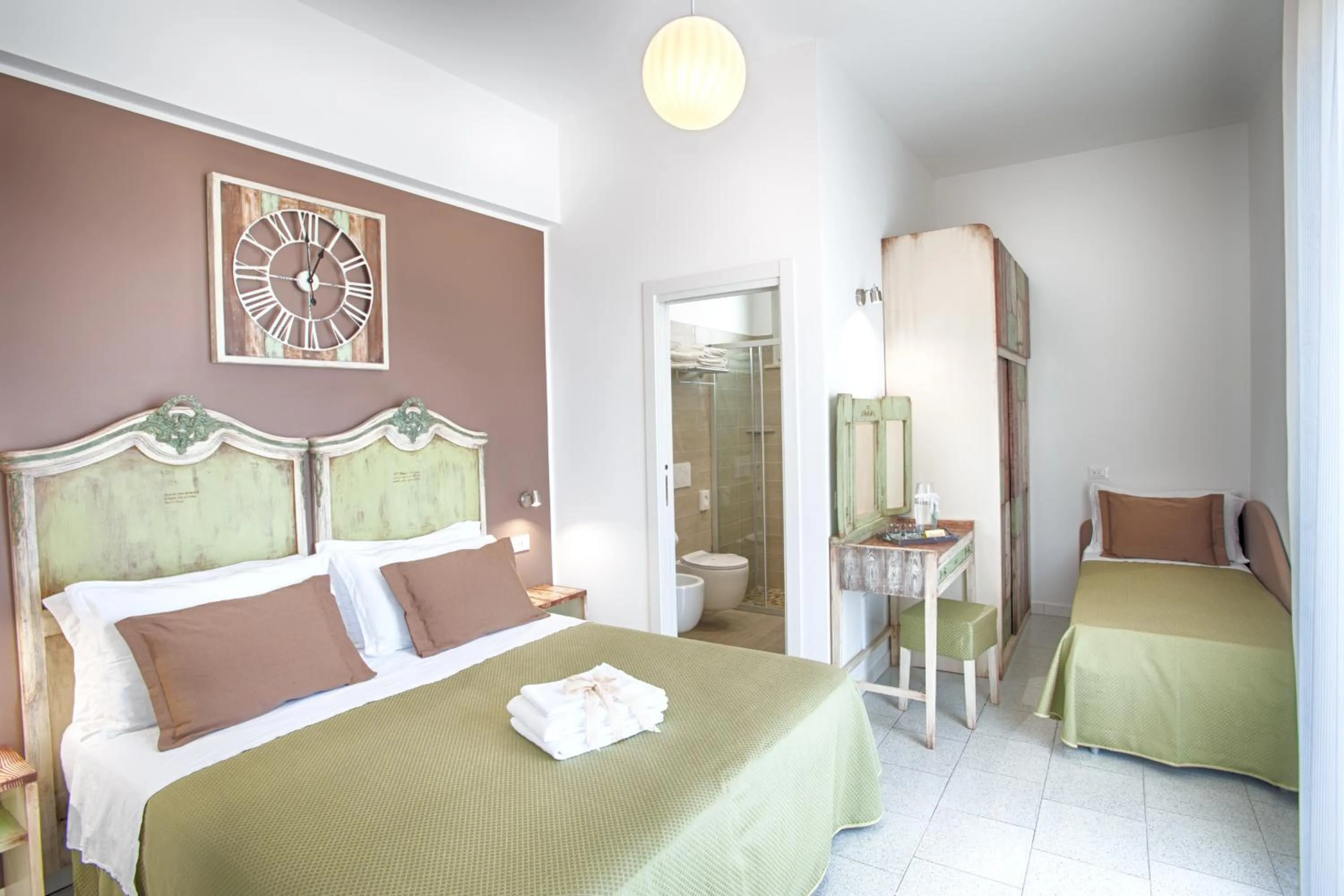 Photo of the whole room in Hotel Villa Esedra