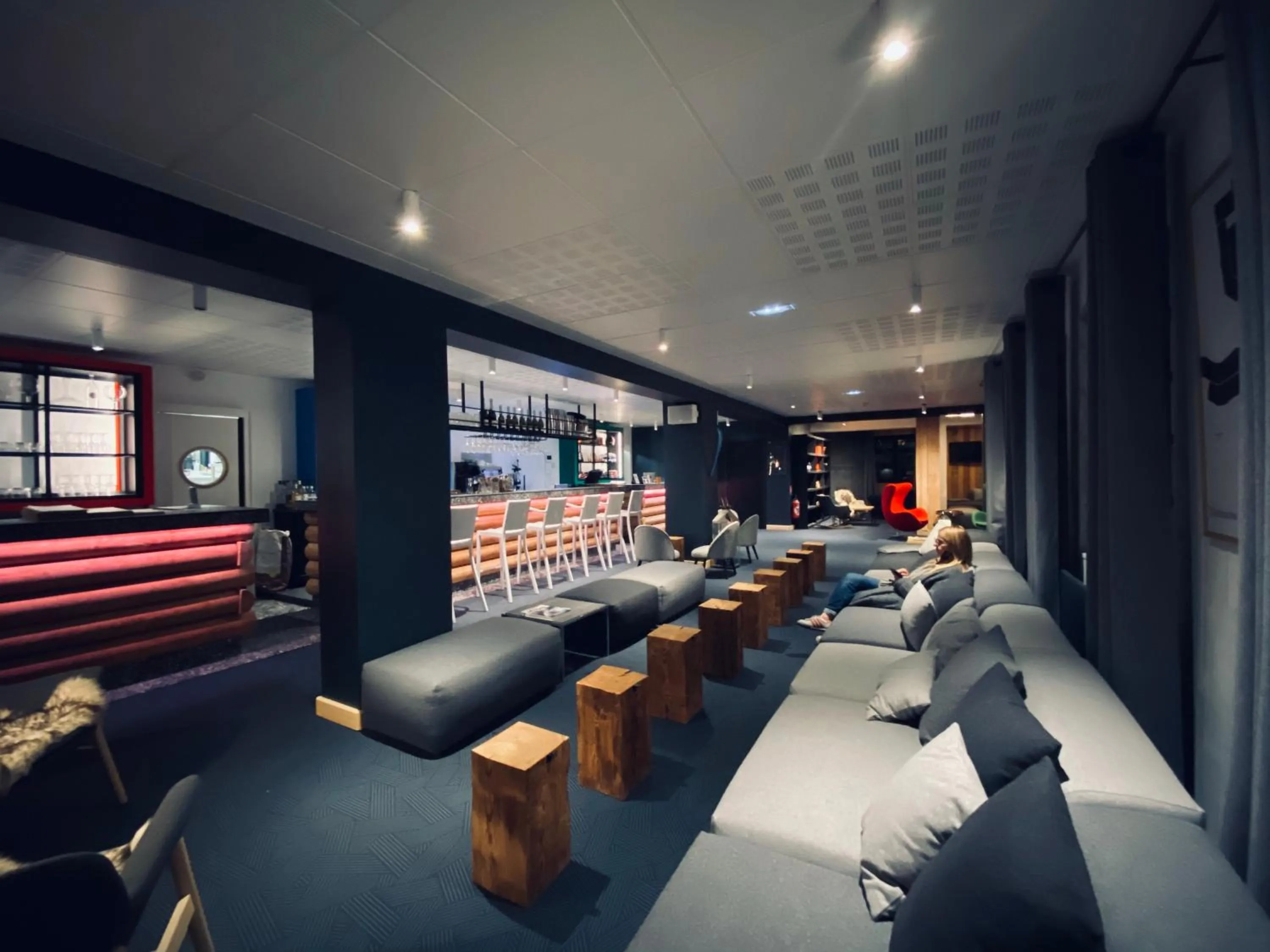 Lounge or bar in Hôtel 16 | 150 Montagne & Spa Nuxe