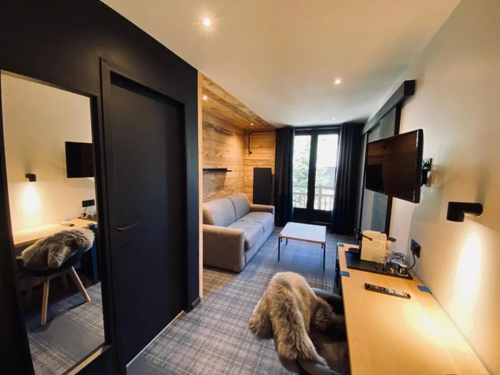 Photo of the whole room, Bed in Hôtel 16 | 150 Montagne & Spa Nuxe