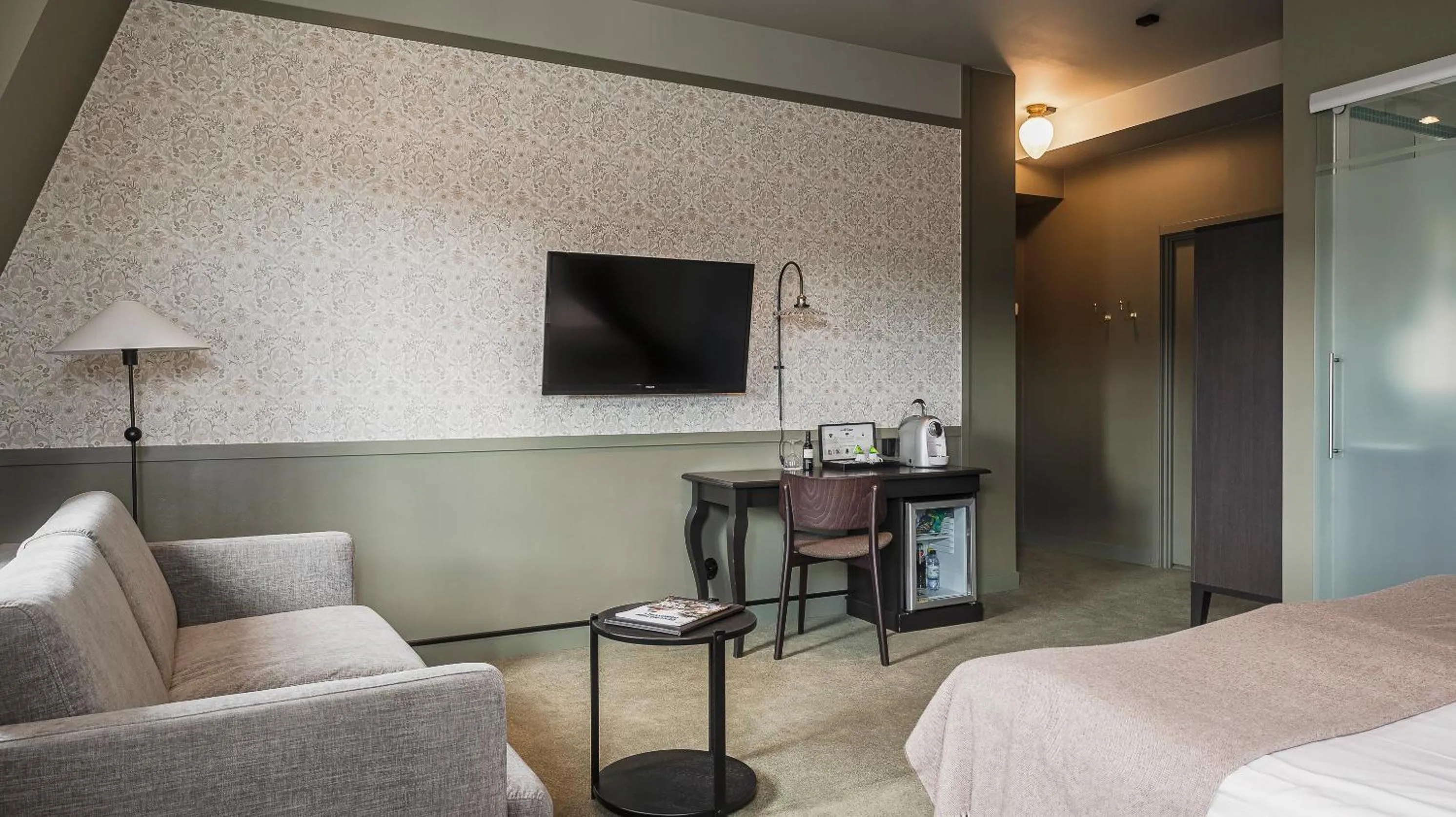 TV and multimedia, Bed in Home Hotel Grand Sundsvall