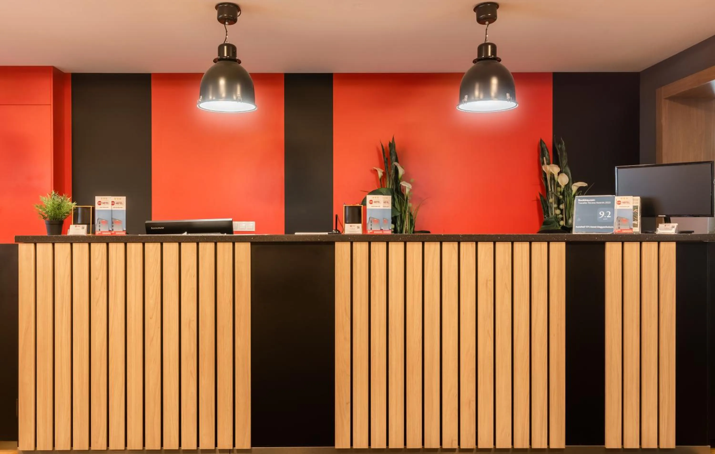 Lobby or reception in 171 Hotel Hegyeshalom