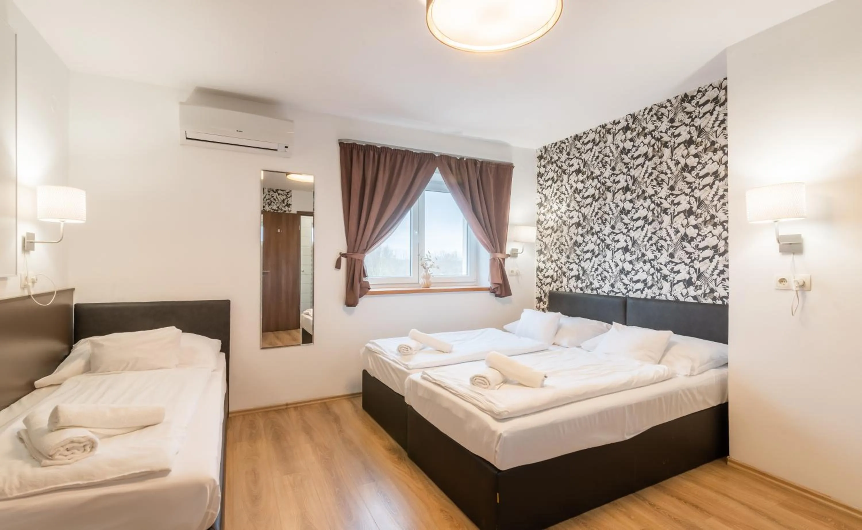 Bedroom, Bed in 171 Hotel Hegyeshalom