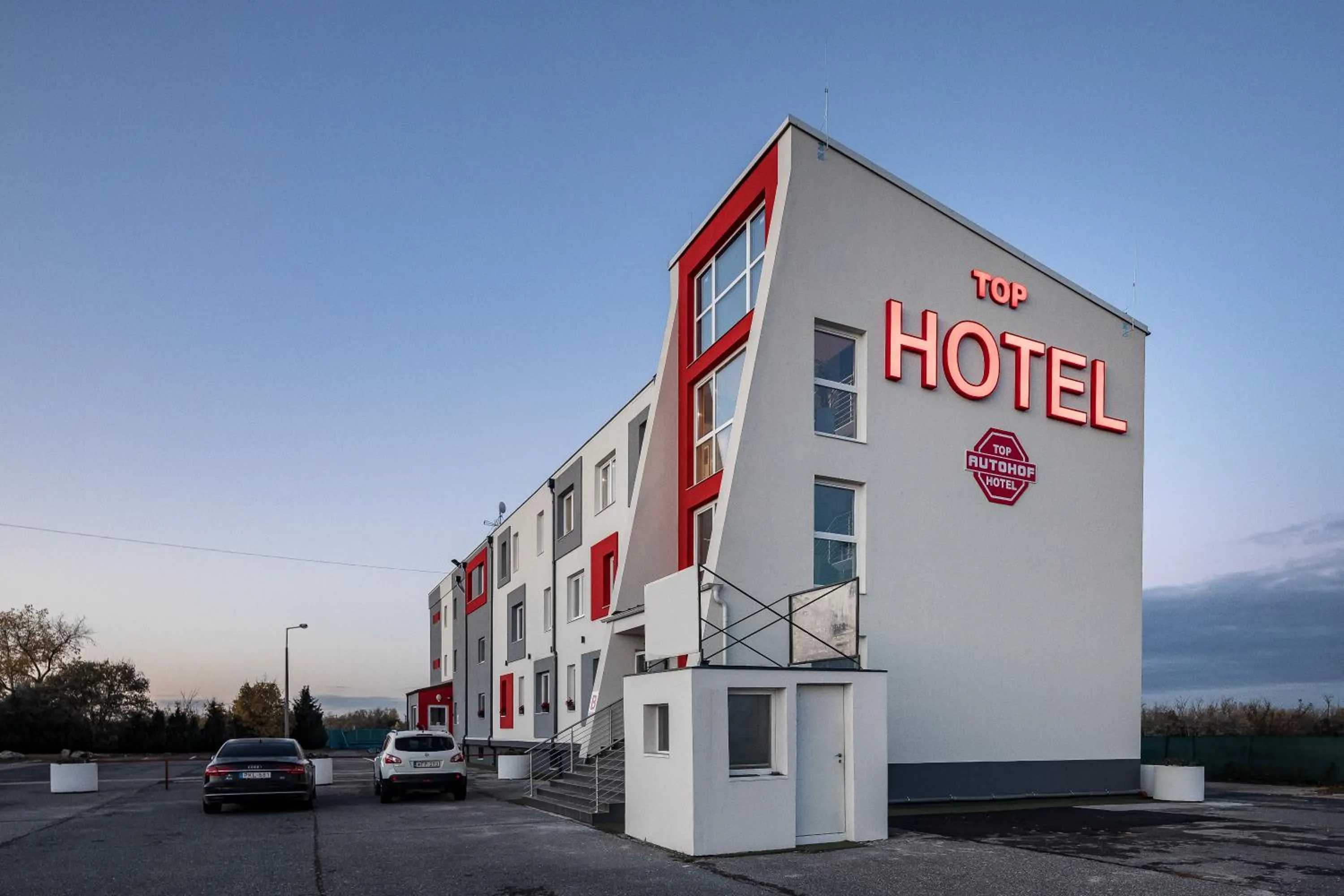 Property building in 171 Hotel Hegyeshalom