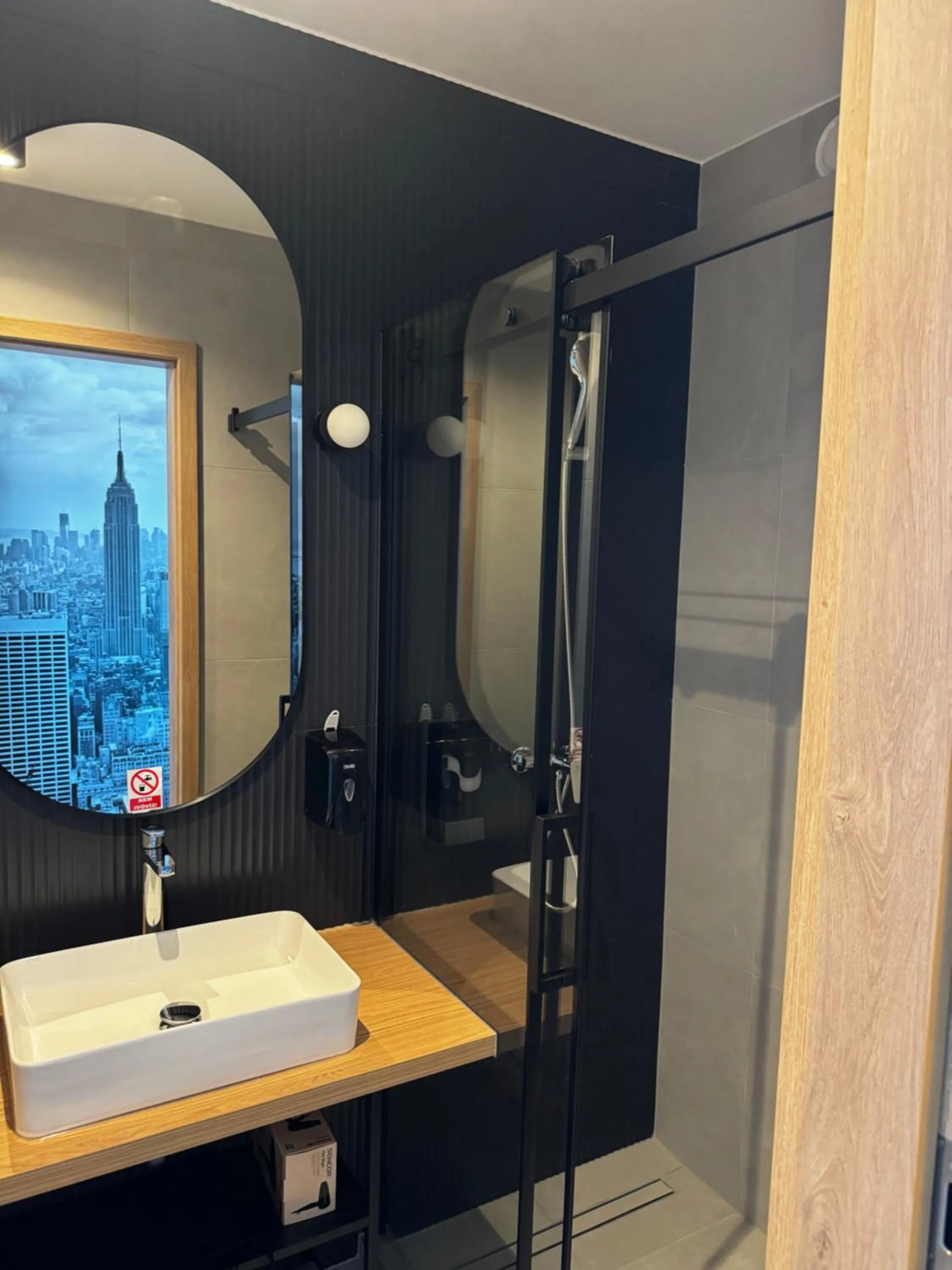 Bathroom in 171 Hotel Hegyeshalom