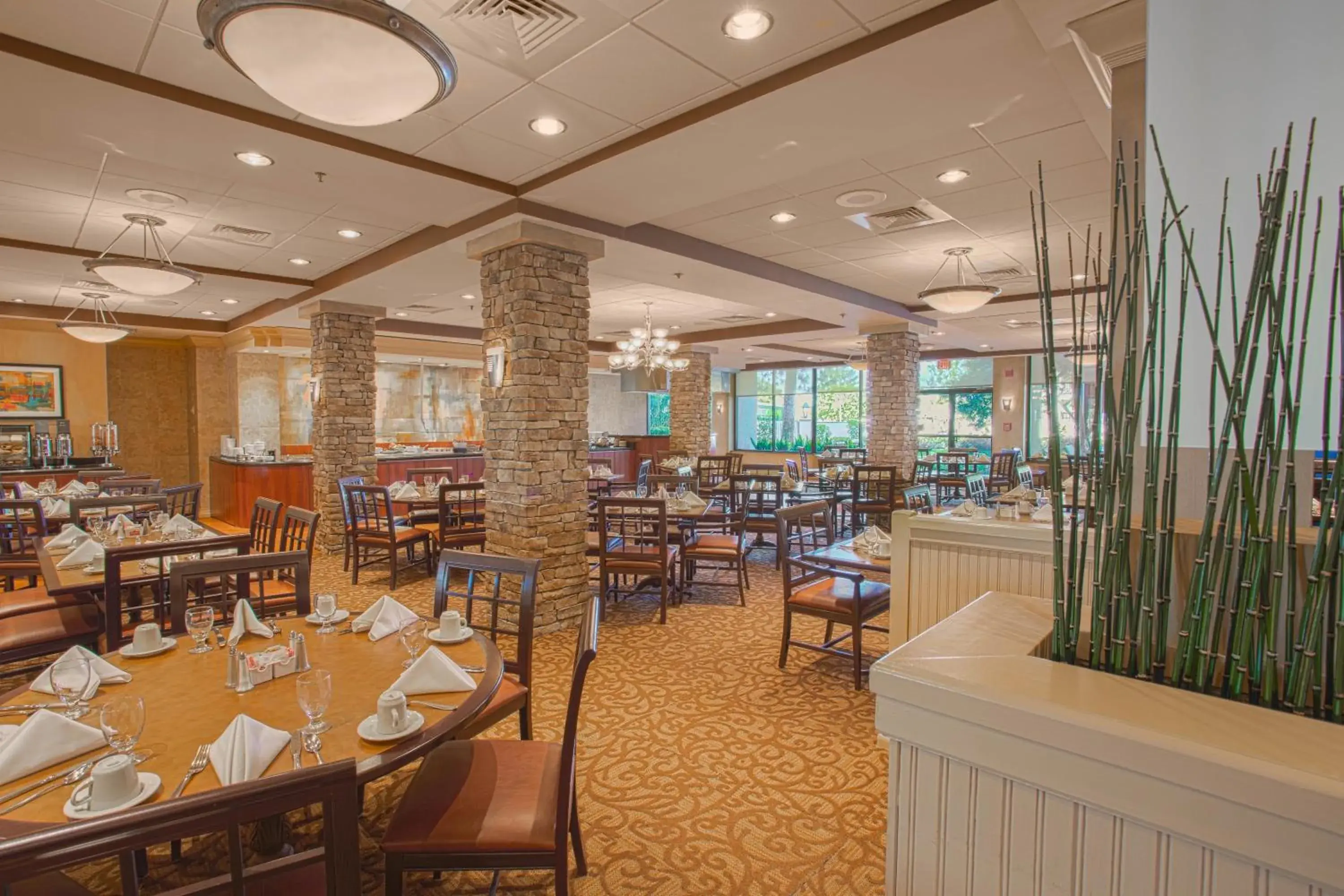 Restaurant/places to eat in Crowne Plaza Executive Center Baton Rouge by IHG Restaurant/places to eat in Crowne Plaza Executive Center Baton Rouge by IHG