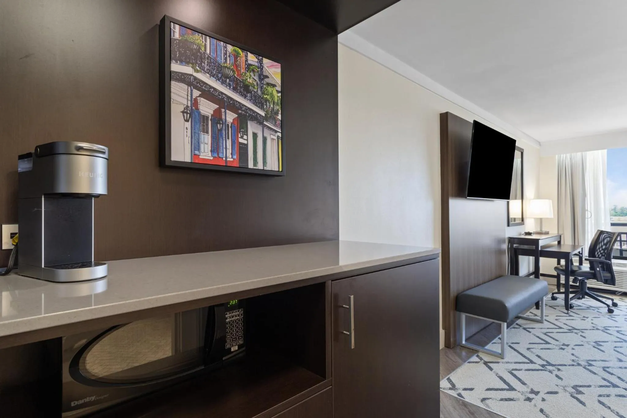 Photo of the whole room in Crowne Plaza Executive Center Baton Rouge by IHG