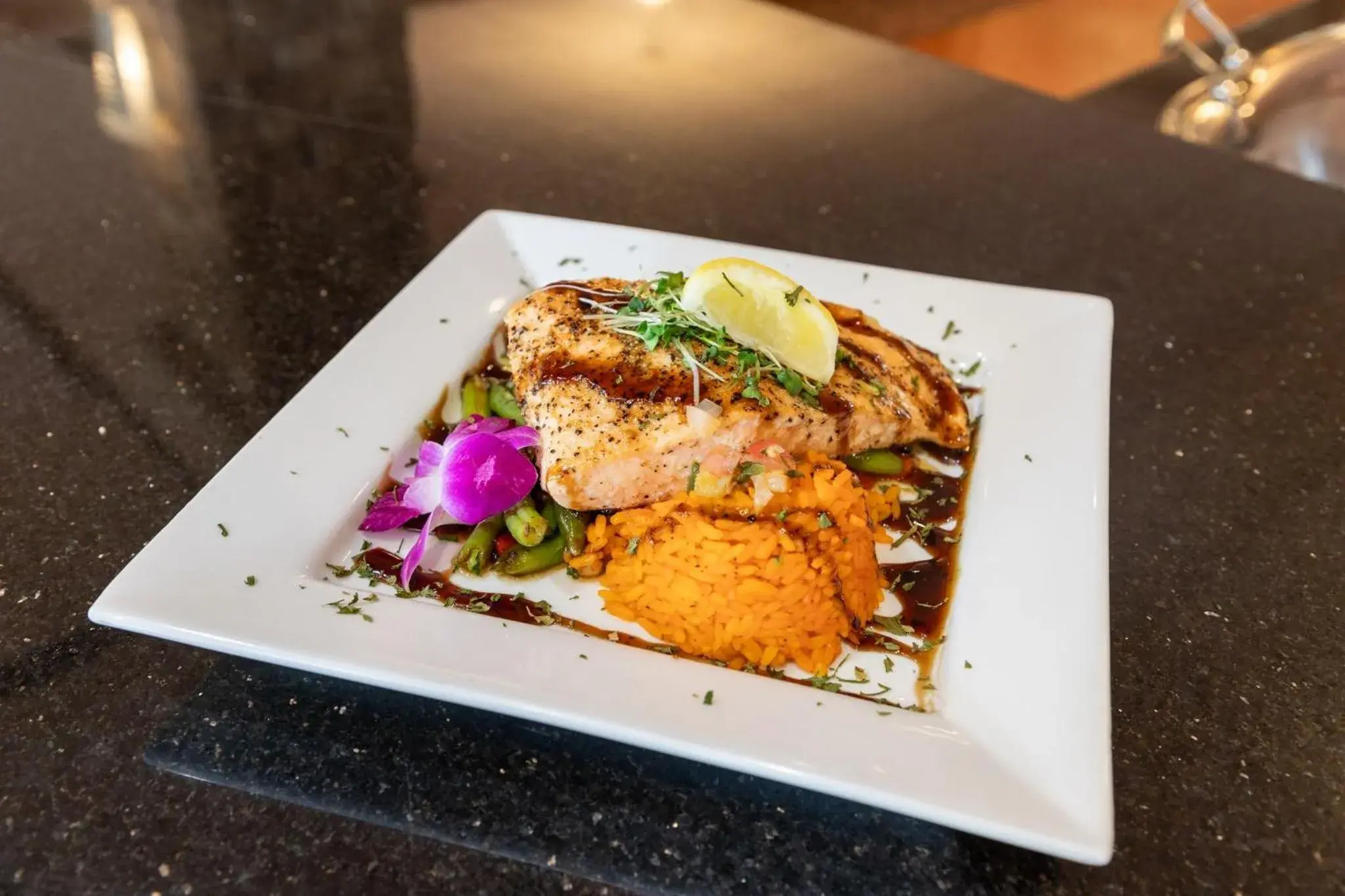 Restaurant/places to eat in Crowne Plaza Executive Center Baton Rouge by IHG Restaurant/places to eat in Crowne Plaza Executive Center Baton Rouge by IHG