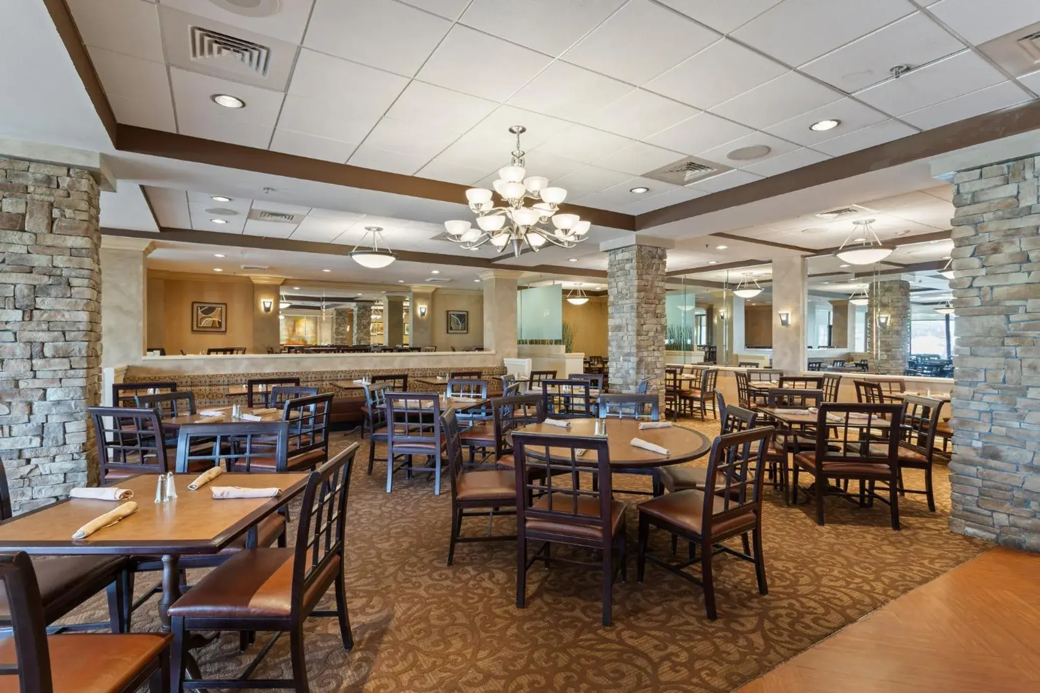 Restaurant/places to eat in Crowne Plaza Executive Center Baton Rouge by IHG Restaurant/places to eat in Crowne Plaza Executive Center Baton Rouge by IHG