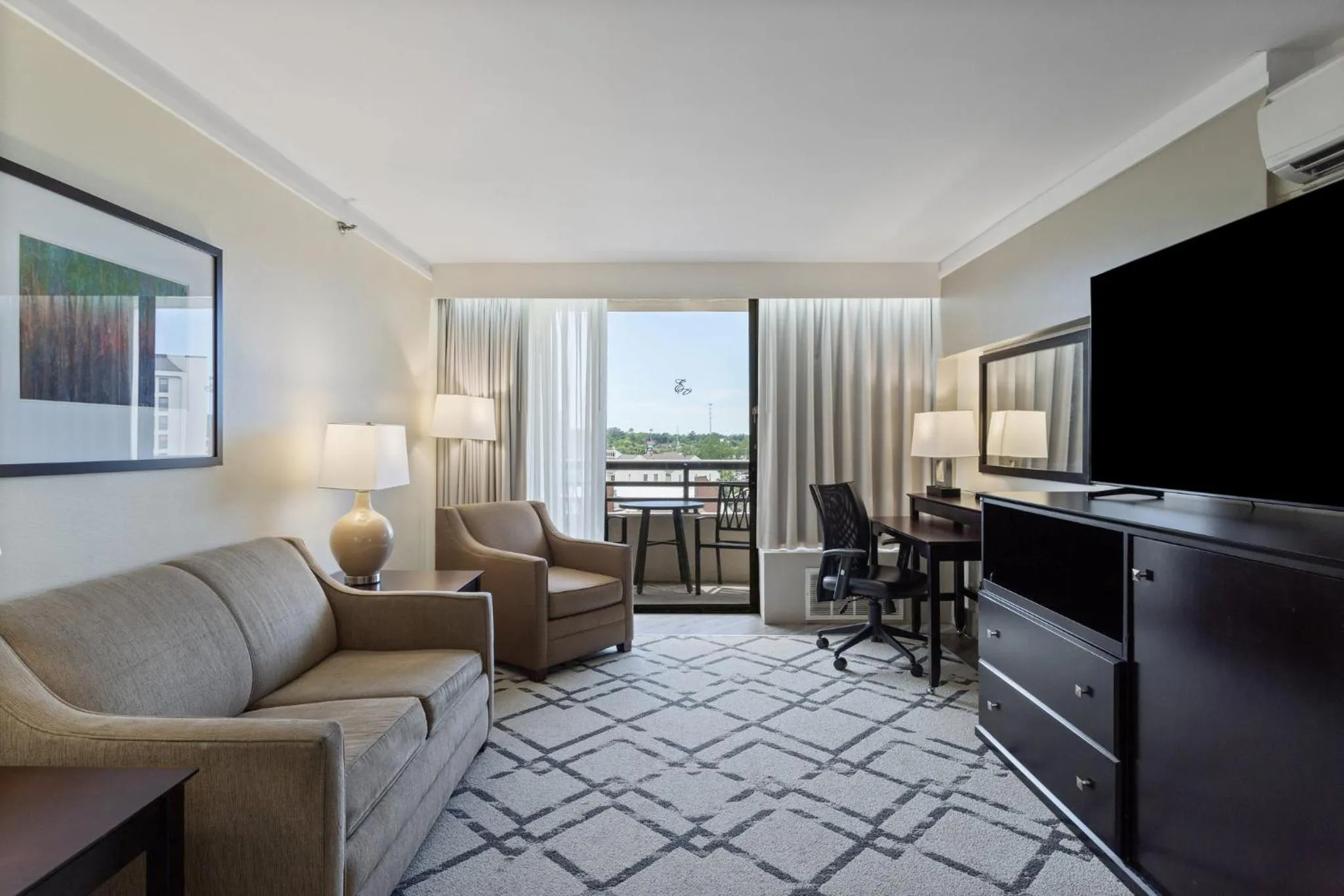 Photo of the whole room in Crowne Plaza Executive Center Baton Rouge by IHG