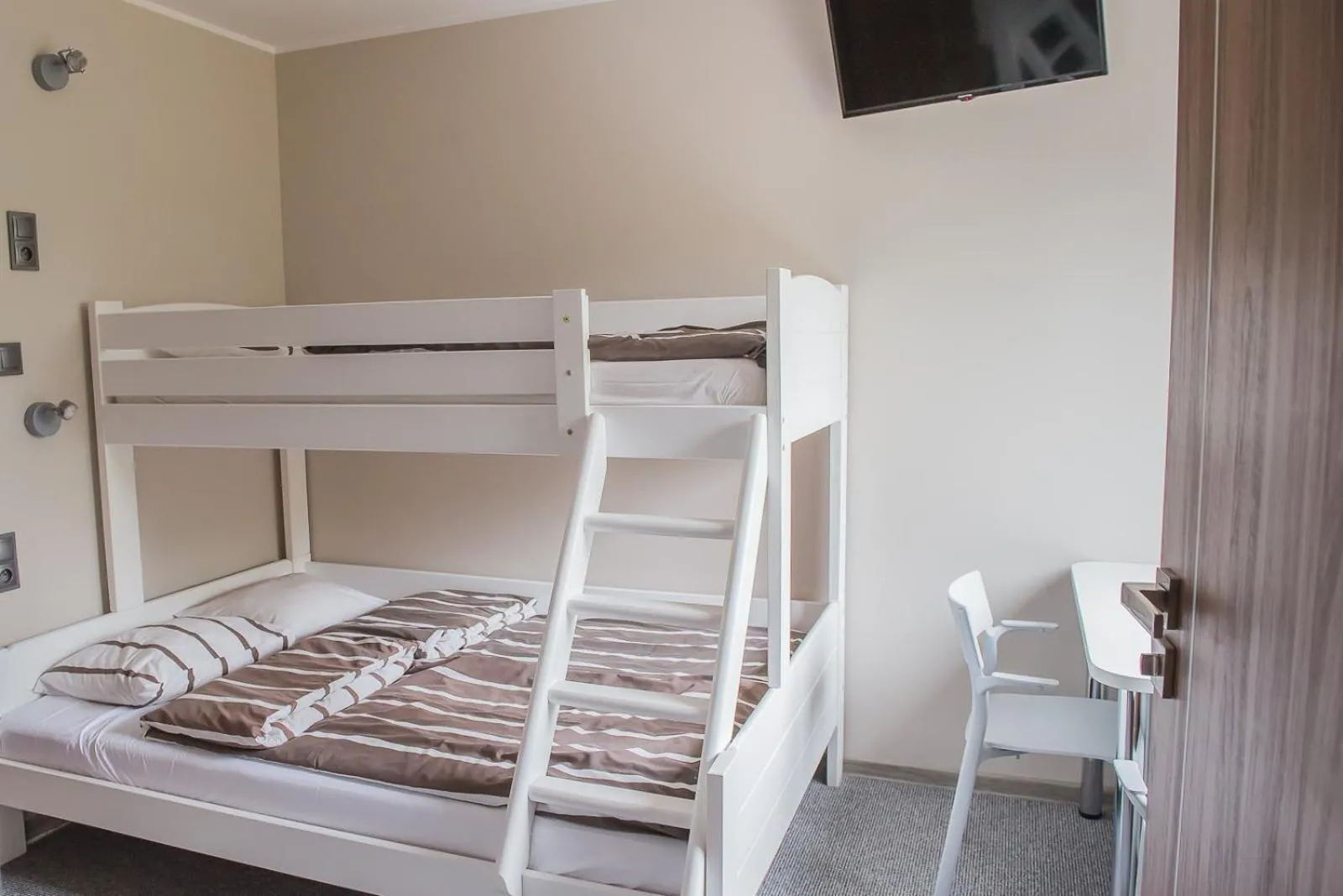 Family Room (6 Adults) in B&M Guesthouse