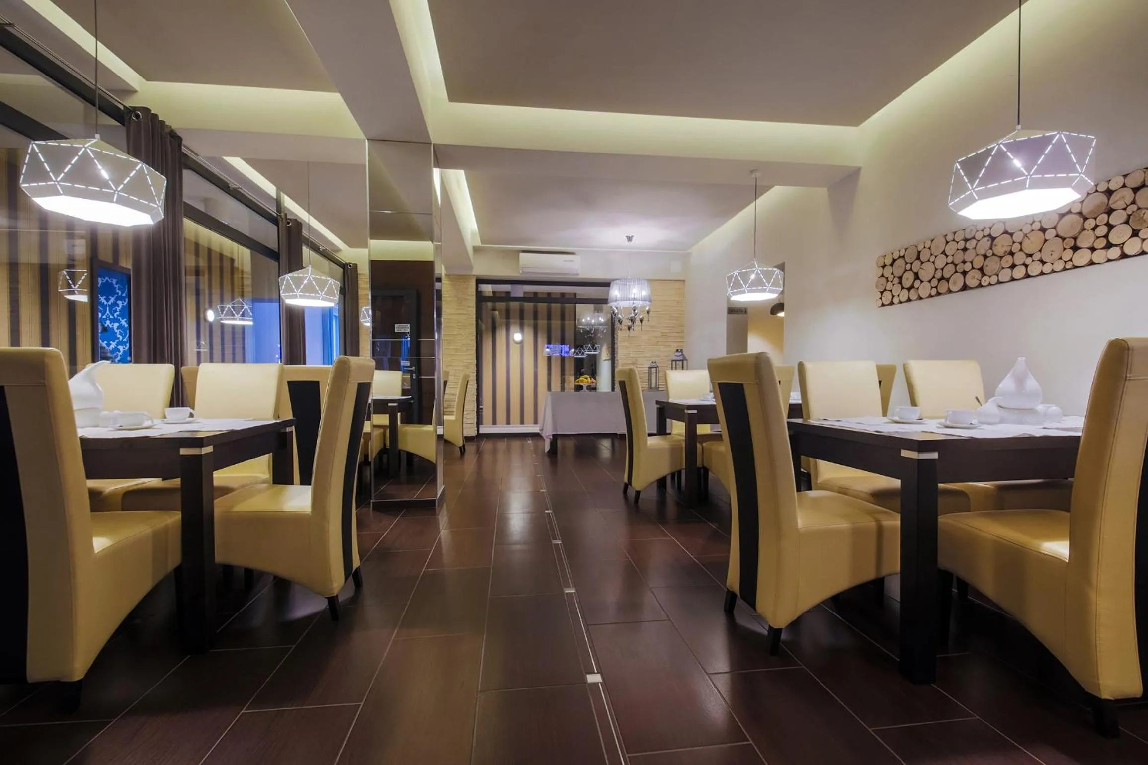 Dining area in B&M Guesthouse