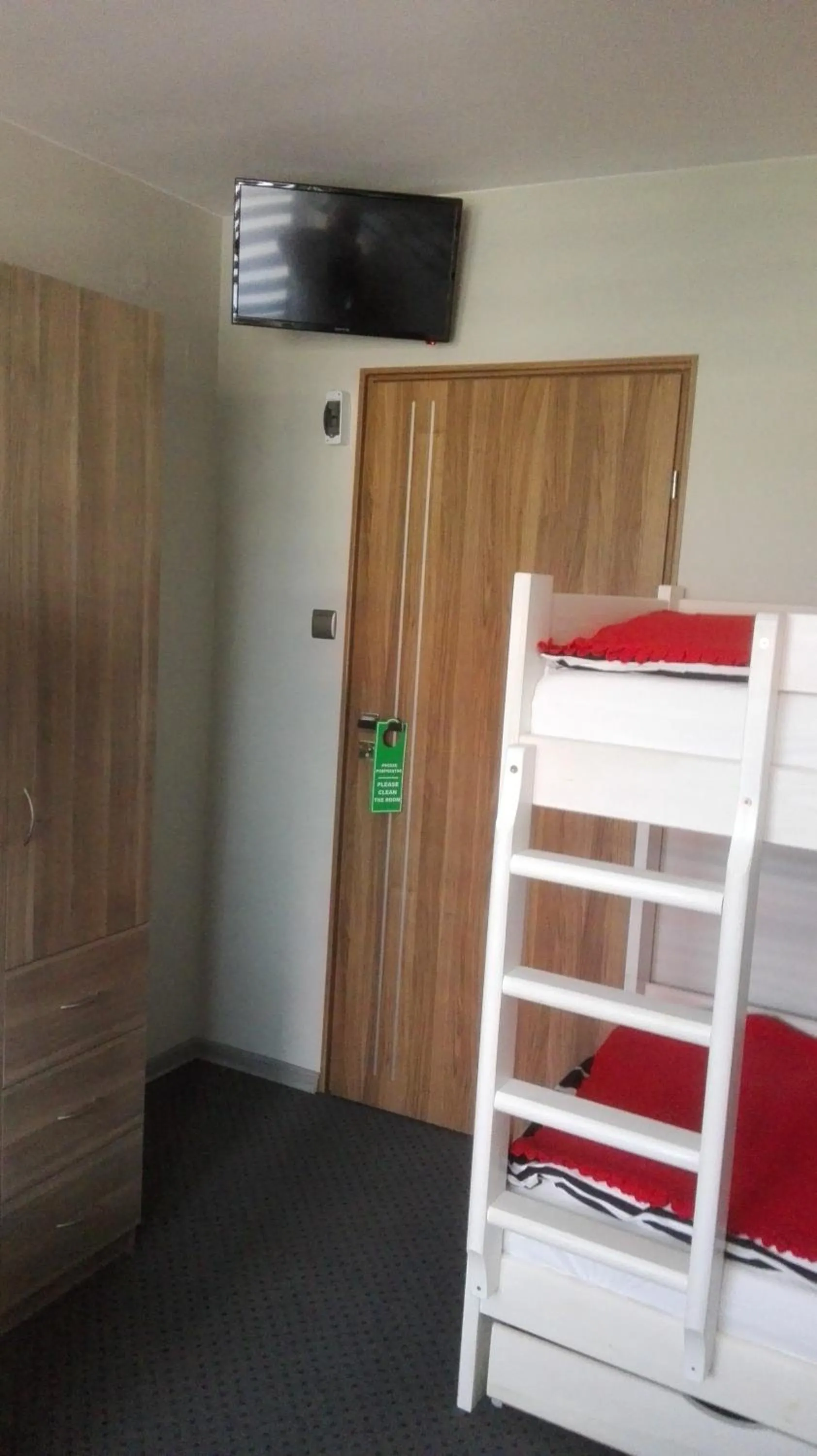 TV and multimedia, Bed in B&M Guesthouse
