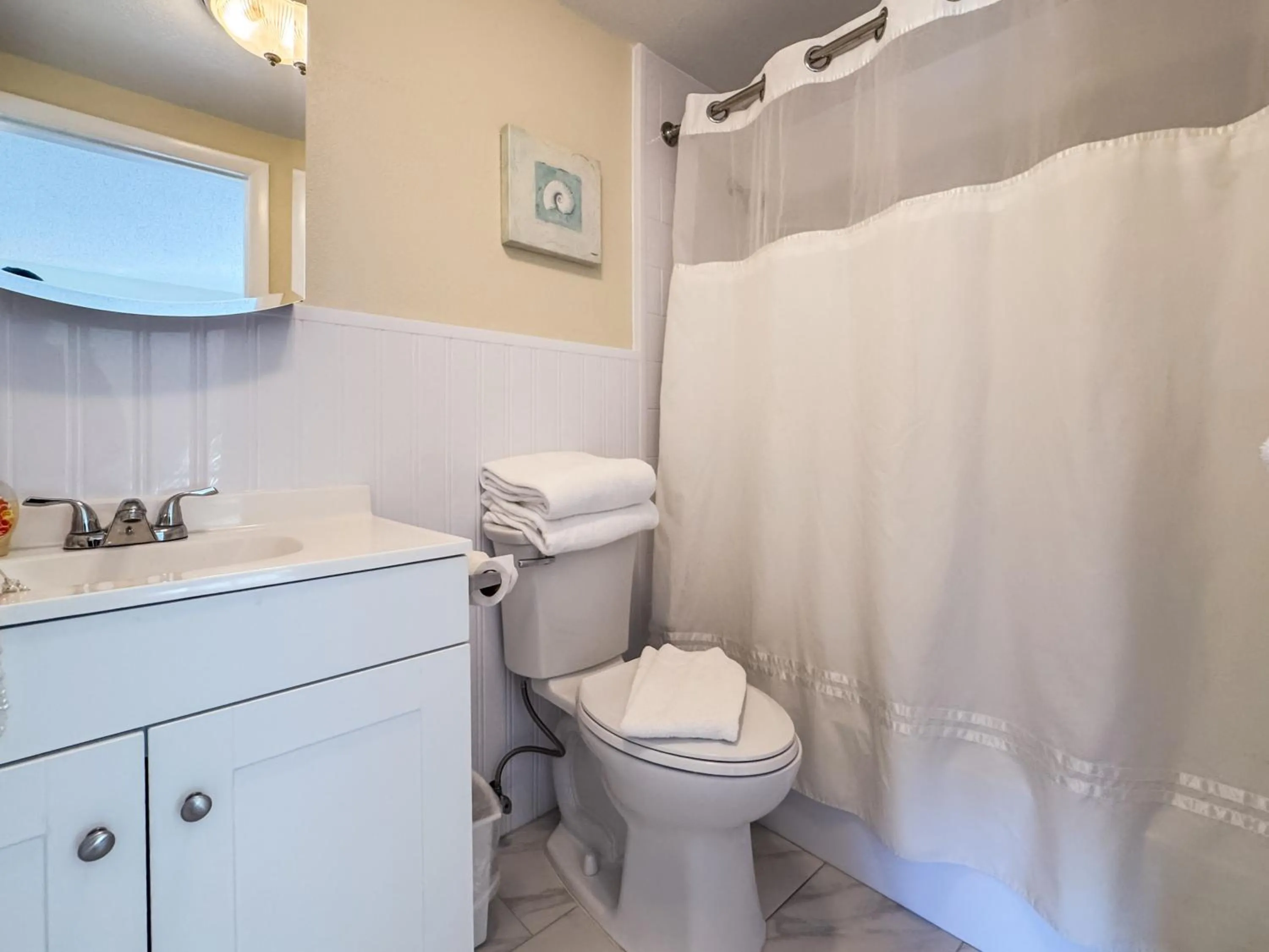 Bathroom in Ocean Lodge