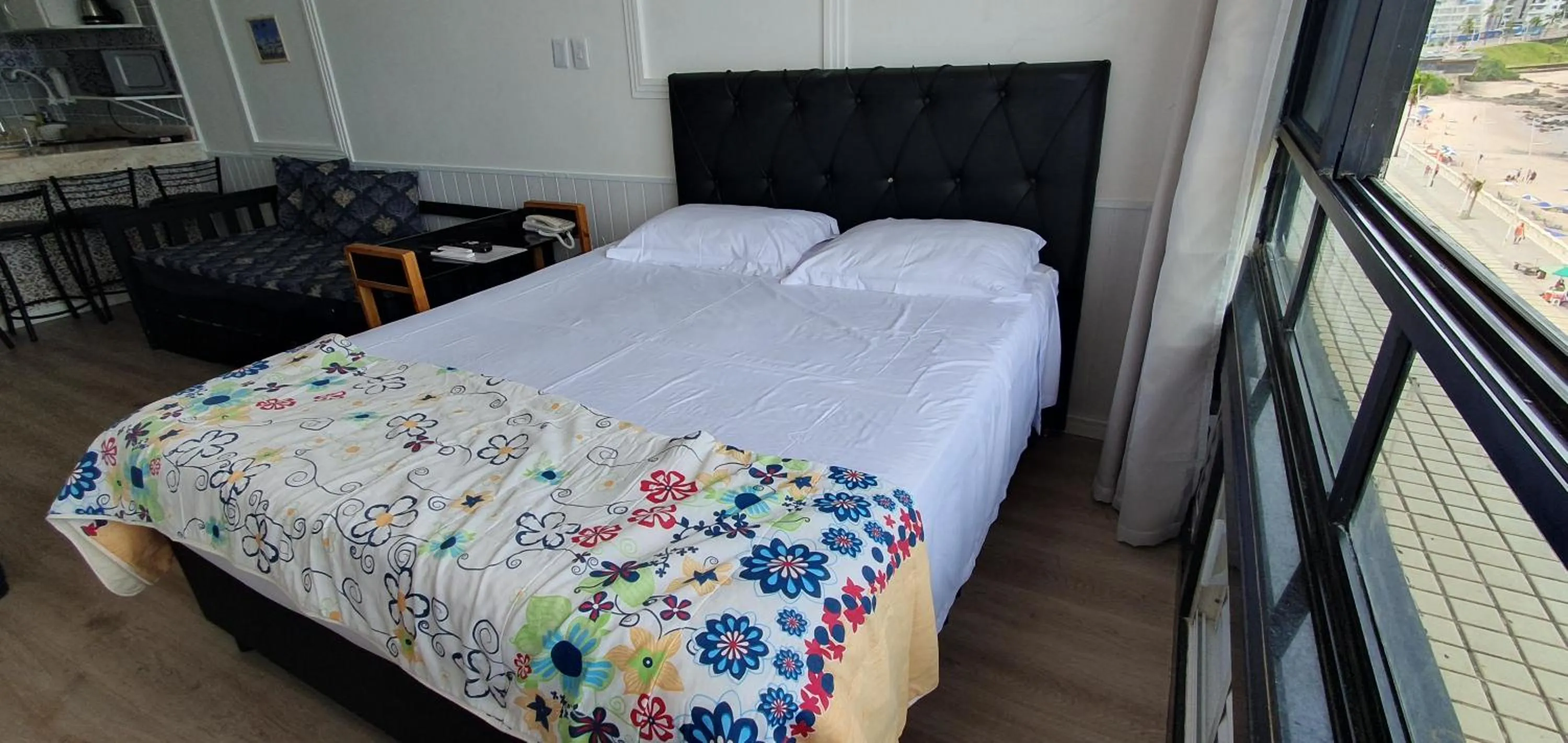 Bed in Farol Barra Flat