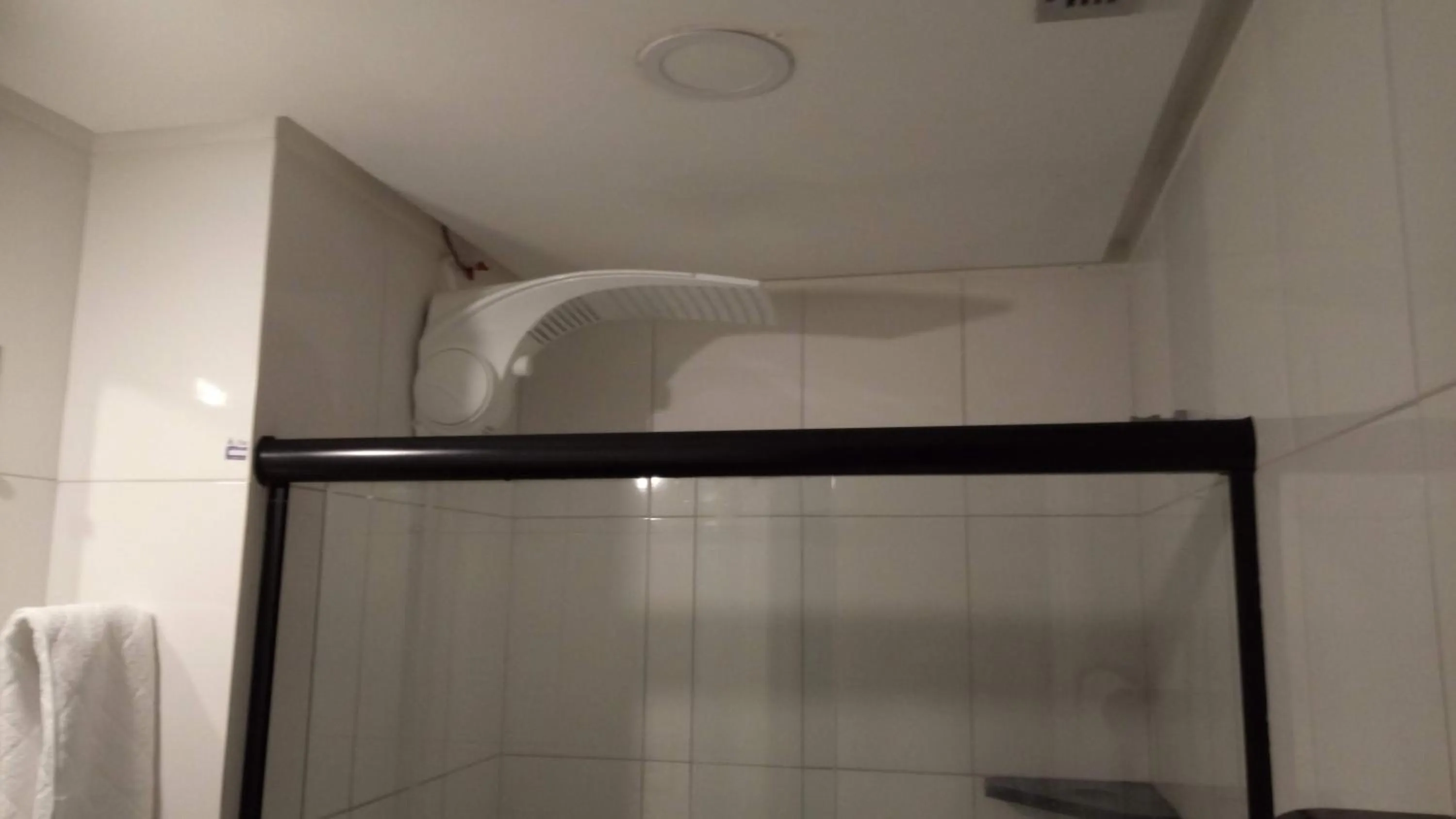 Shower in Farol Barra Flat