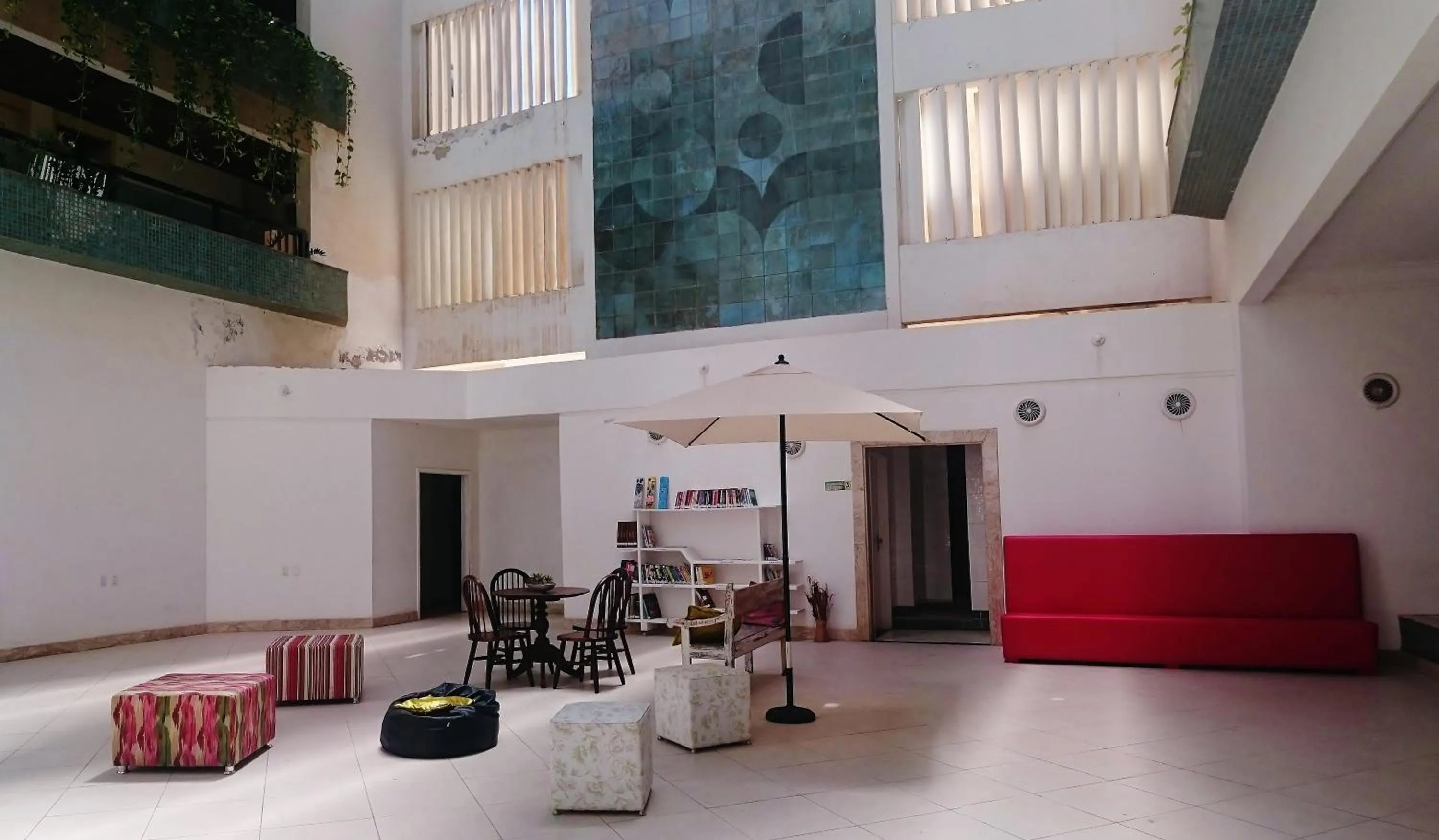 Library in Farol Barra Flat